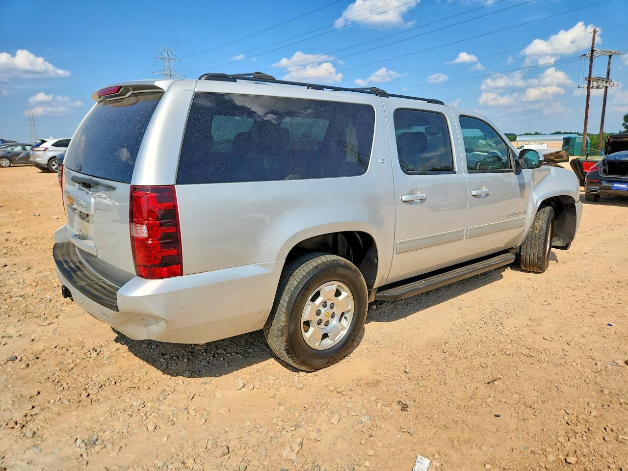2014 Chevrolet Suburban K1500 Lt Серебряный vin: 1GNSKJE74ER228494