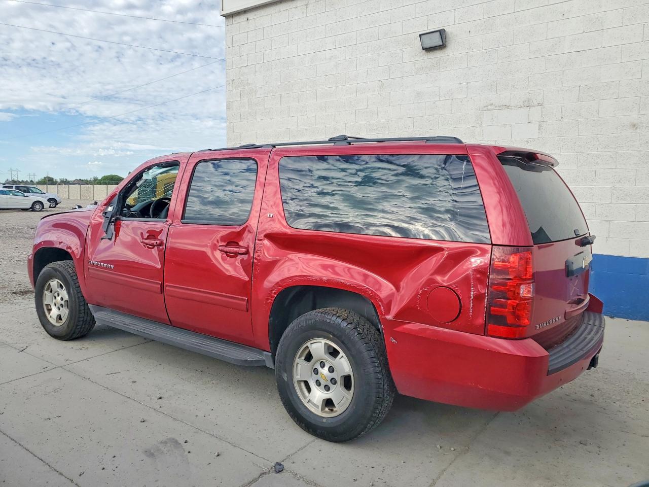 2013 Chevrolet Suburban K1500 Lt Red vin: 1GNSKJE76DR139380