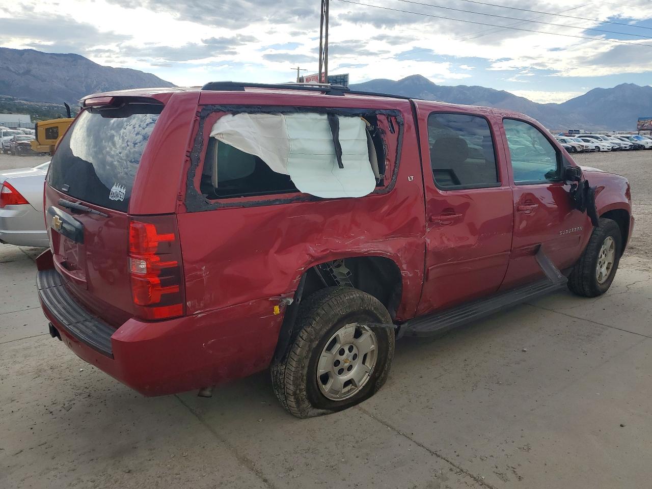 2013 Chevrolet Suburban K1500 Lt Red vin: 1GNSKJE76DR139380