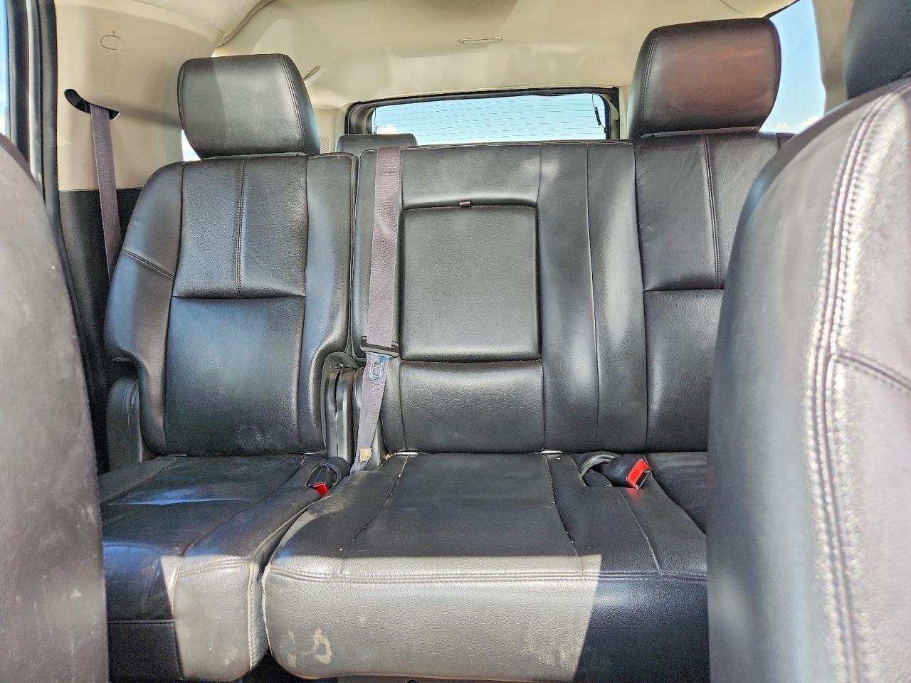 2013 Chevrolet Suburban K1500 Lt Silver vin: 1GNSKJE76DR353611