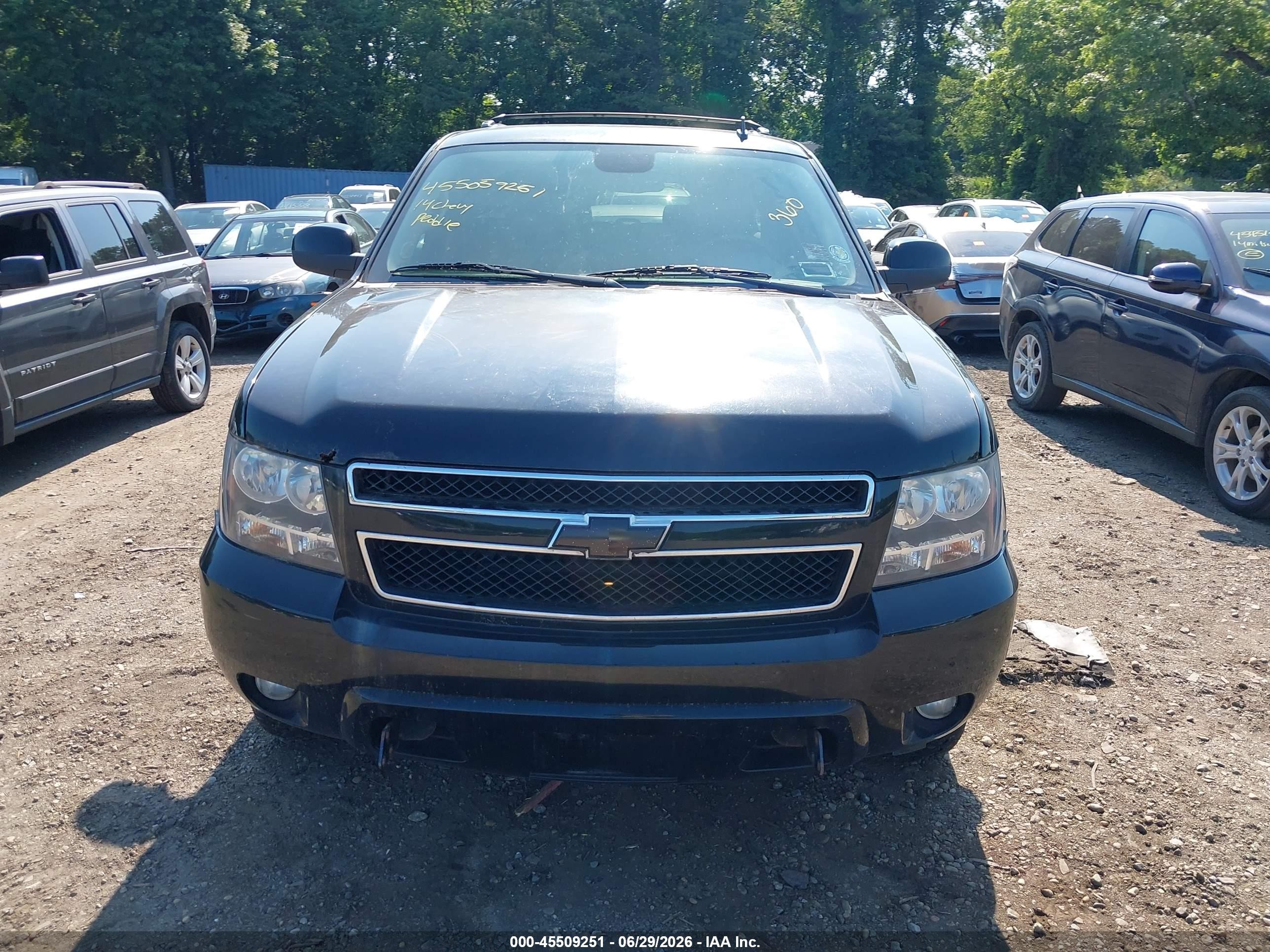 2014 Chevrolet Suburban Lt Black vin: 1GNSKJE76ER110527