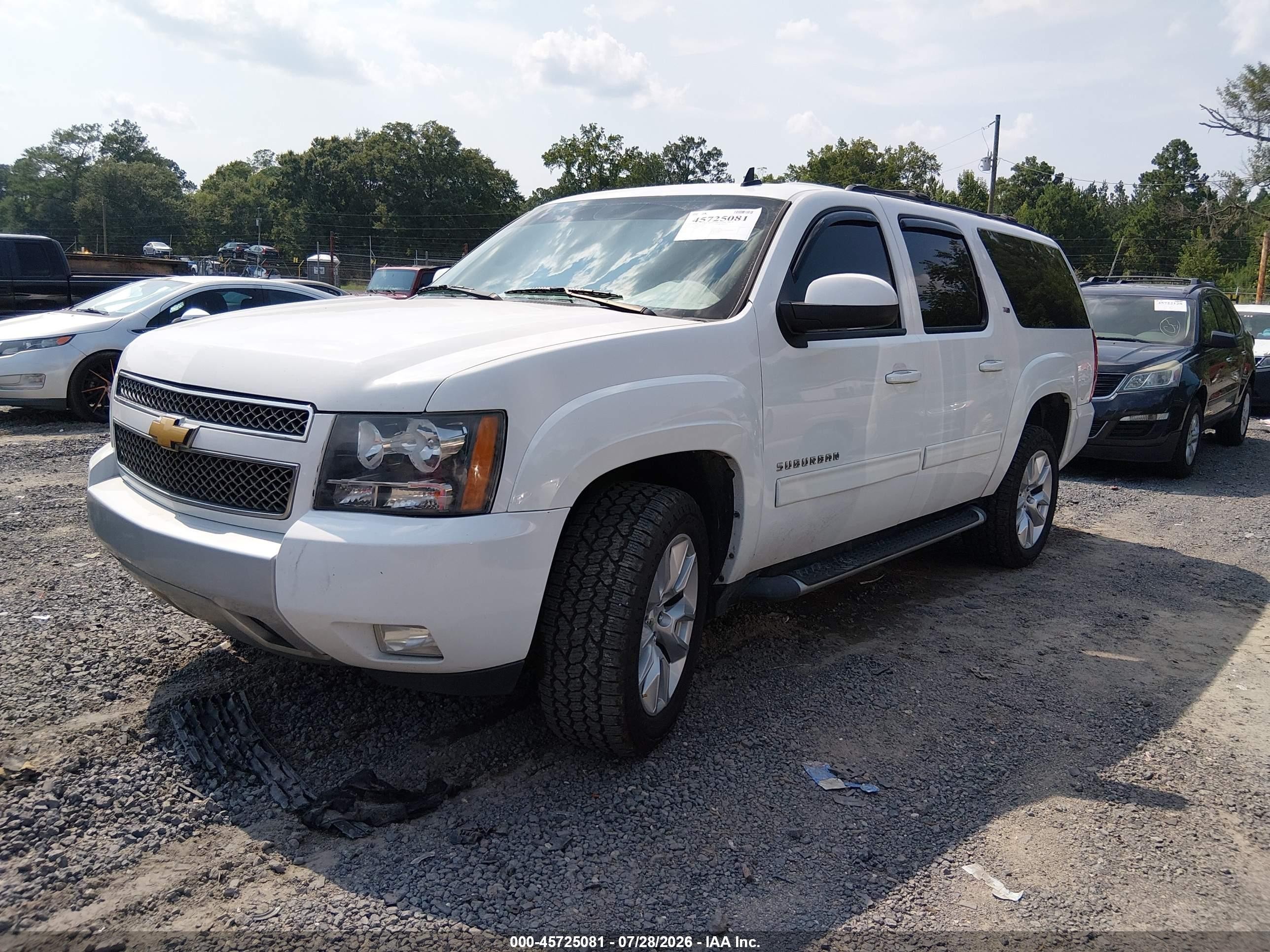 2014 Chevrolet Suburban Lt White vin: 1GNSKJE76ER153779