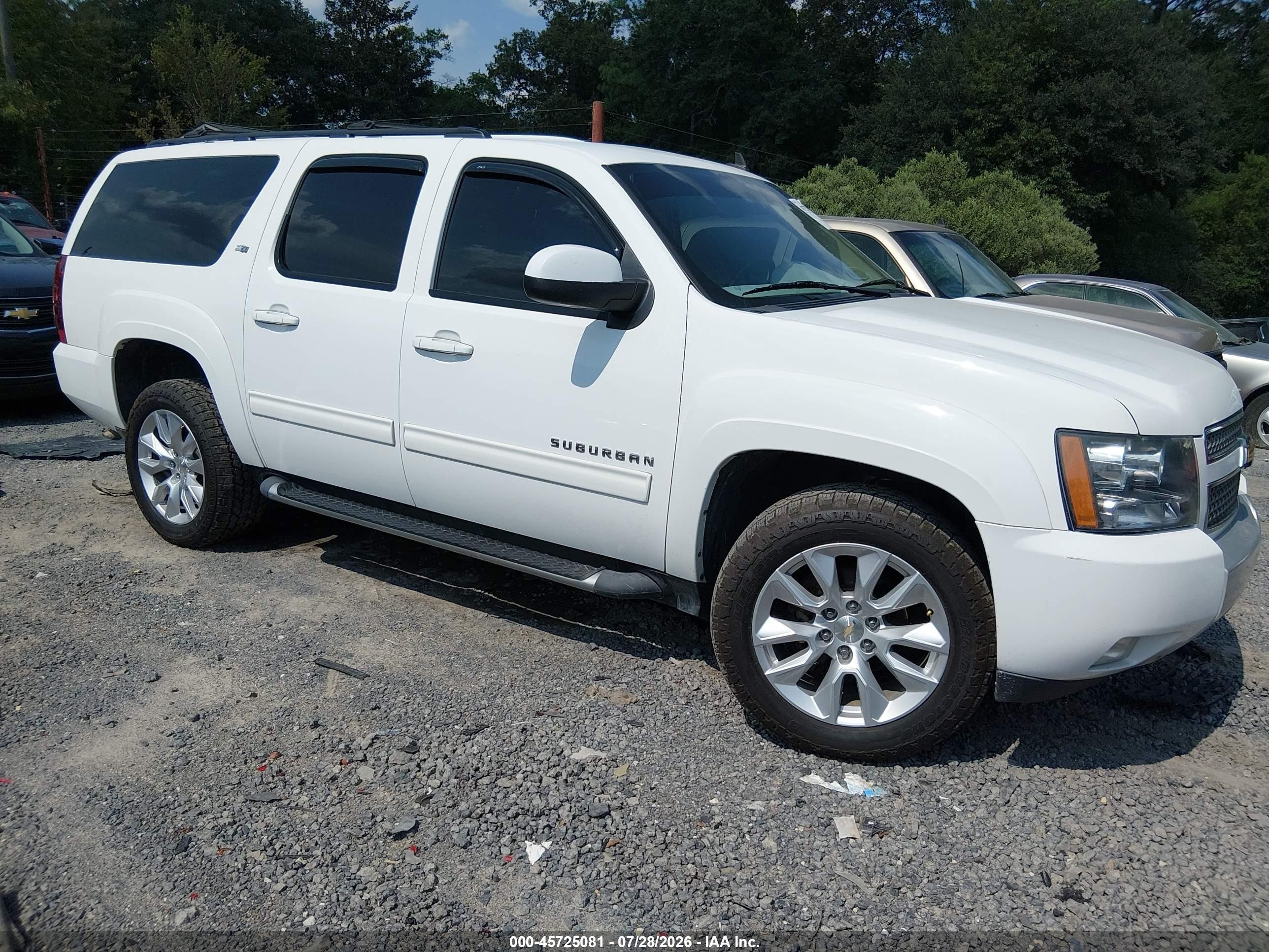 2014 Chevrolet Suburban Lt White vin: 1GNSKJE76ER153779