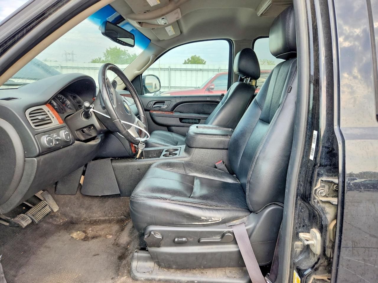 2014 Chevrolet Suburban K1500 Lt Черный vin: 1GNSKJE76ER186801