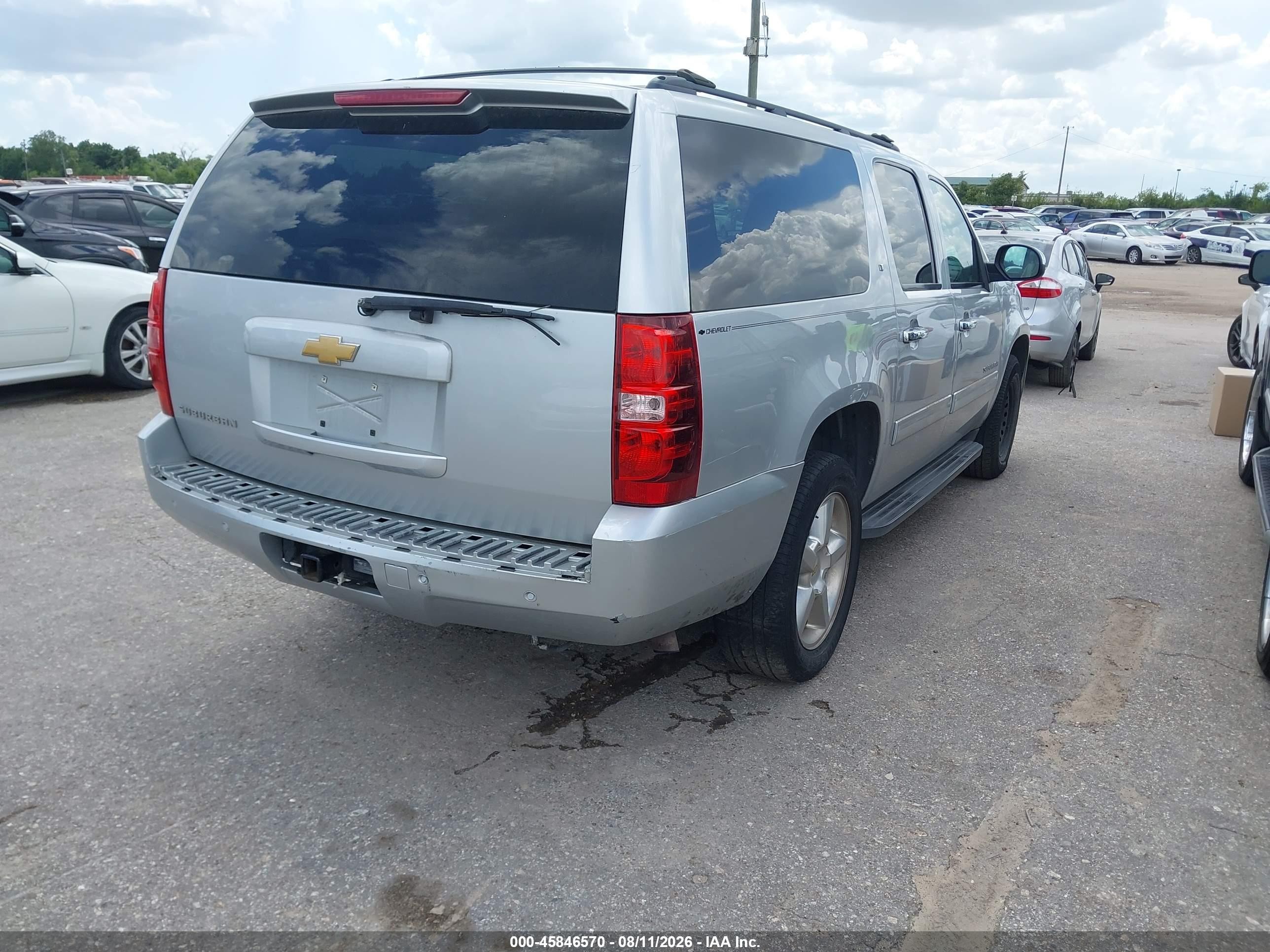 2013 Chevrolet Suburban Lt Silver vin: 1GNSKJE77DR276571