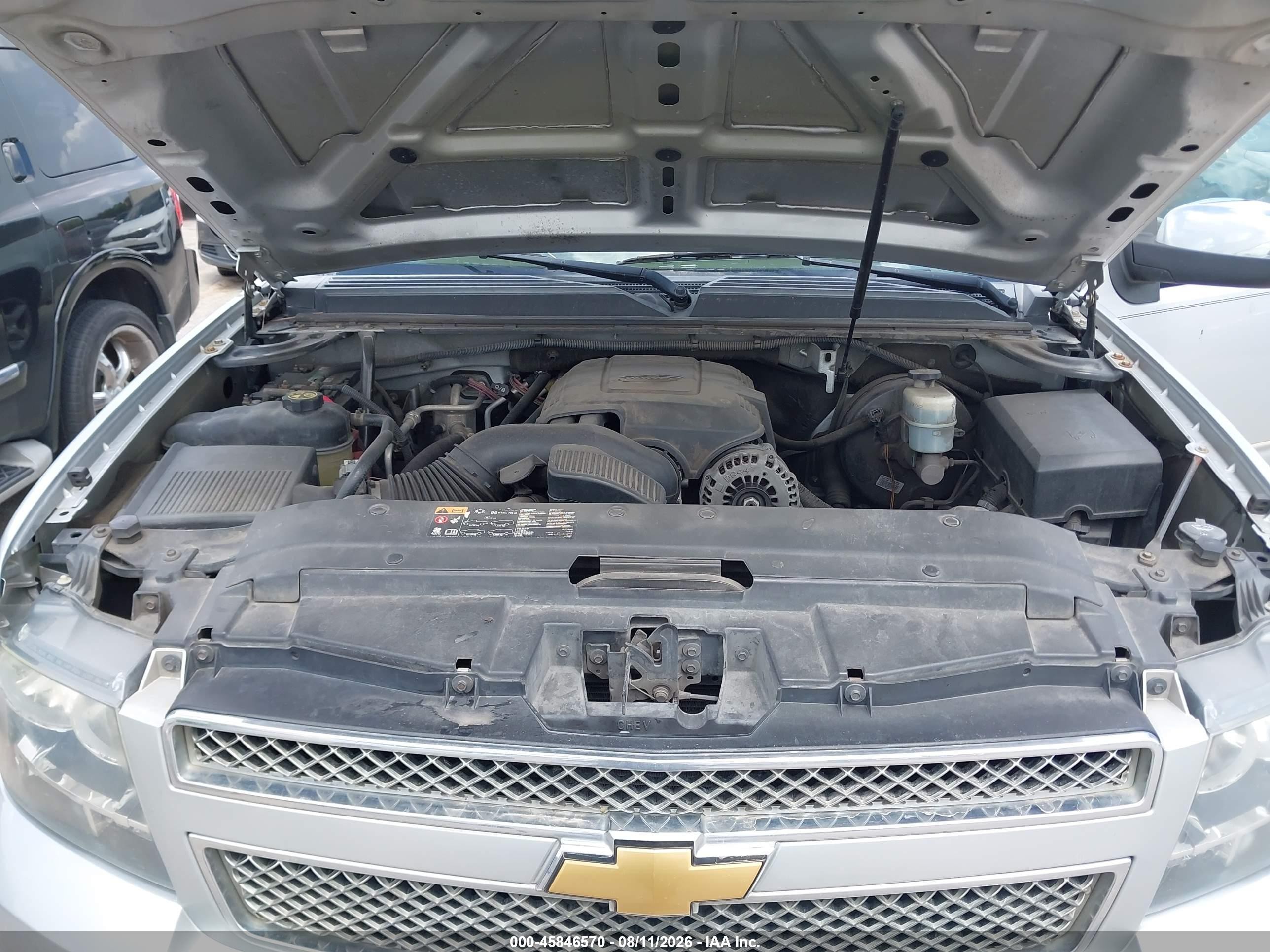 2013 Chevrolet Suburban Lt Silver vin: 1GNSKJE77DR276571