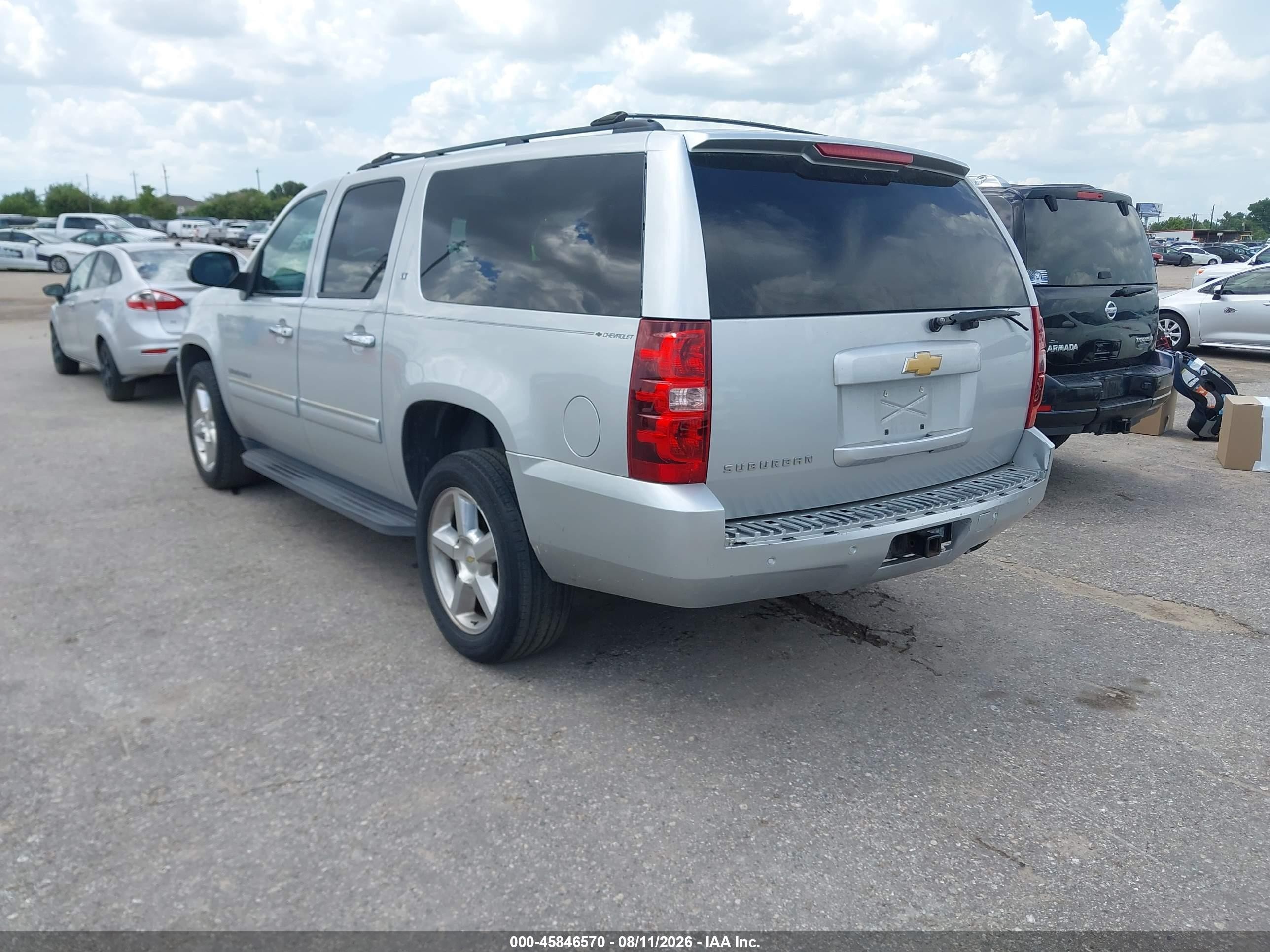 2013 Chevrolet Suburban Lt Silver vin: 1GNSKJE77DR276571