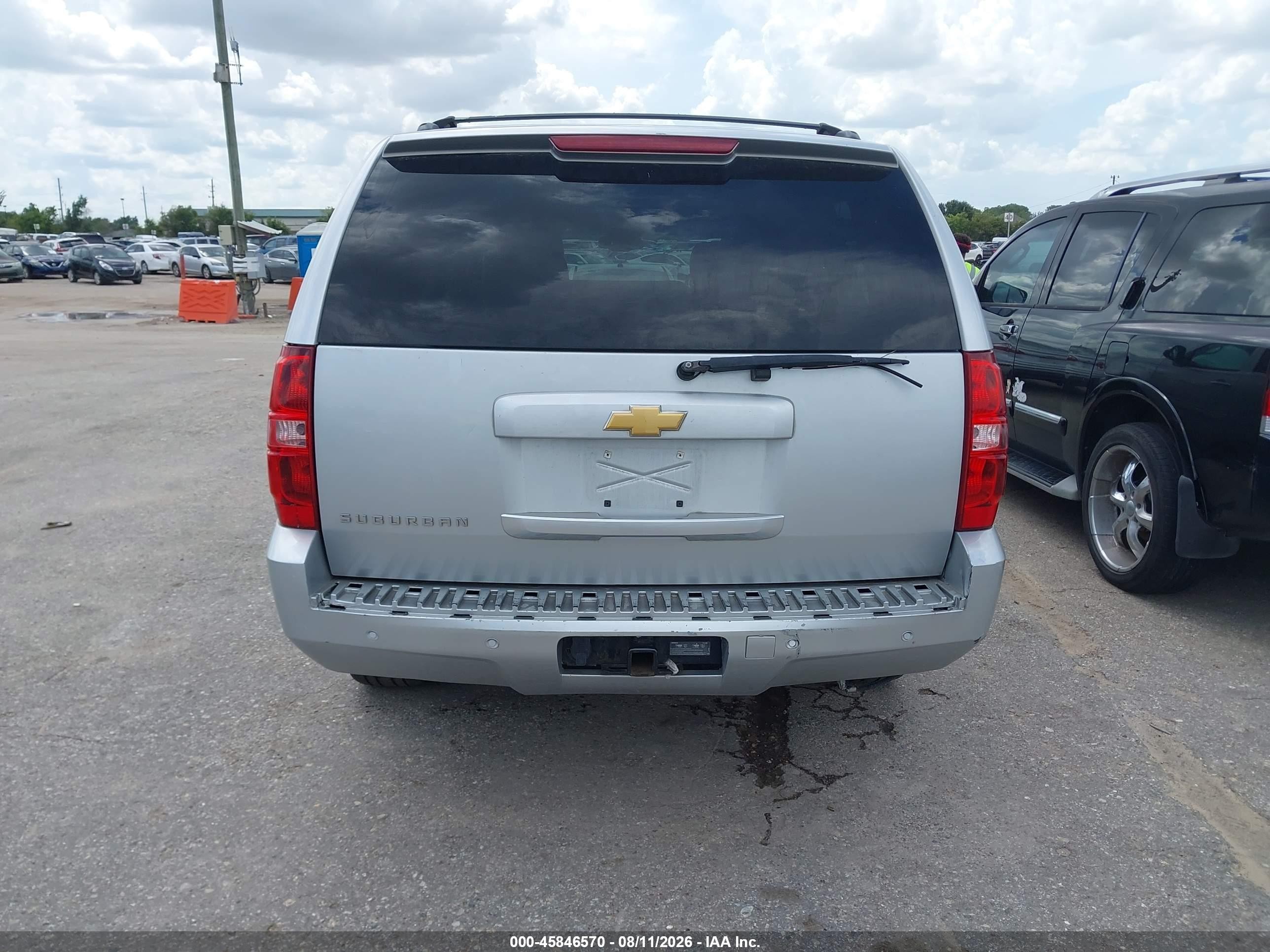 2013 Chevrolet Suburban Lt Silver vin: 1GNSKJE77DR276571