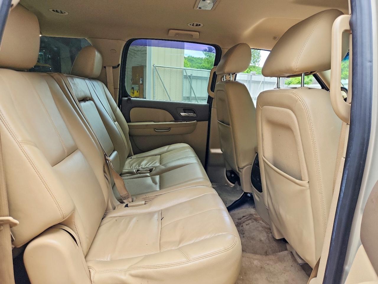 2013 Chevrolet Suburban K1500 Lt Beige vin: 1GNSKJE77DR345212
