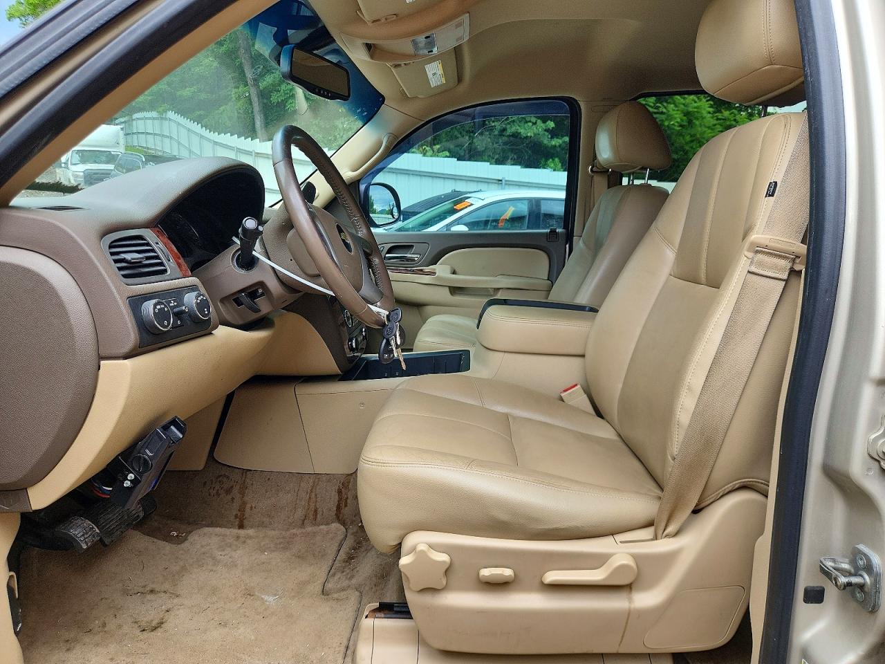 2013 Chevrolet Suburban K1500 Lt Beige vin: 1GNSKJE77DR345212