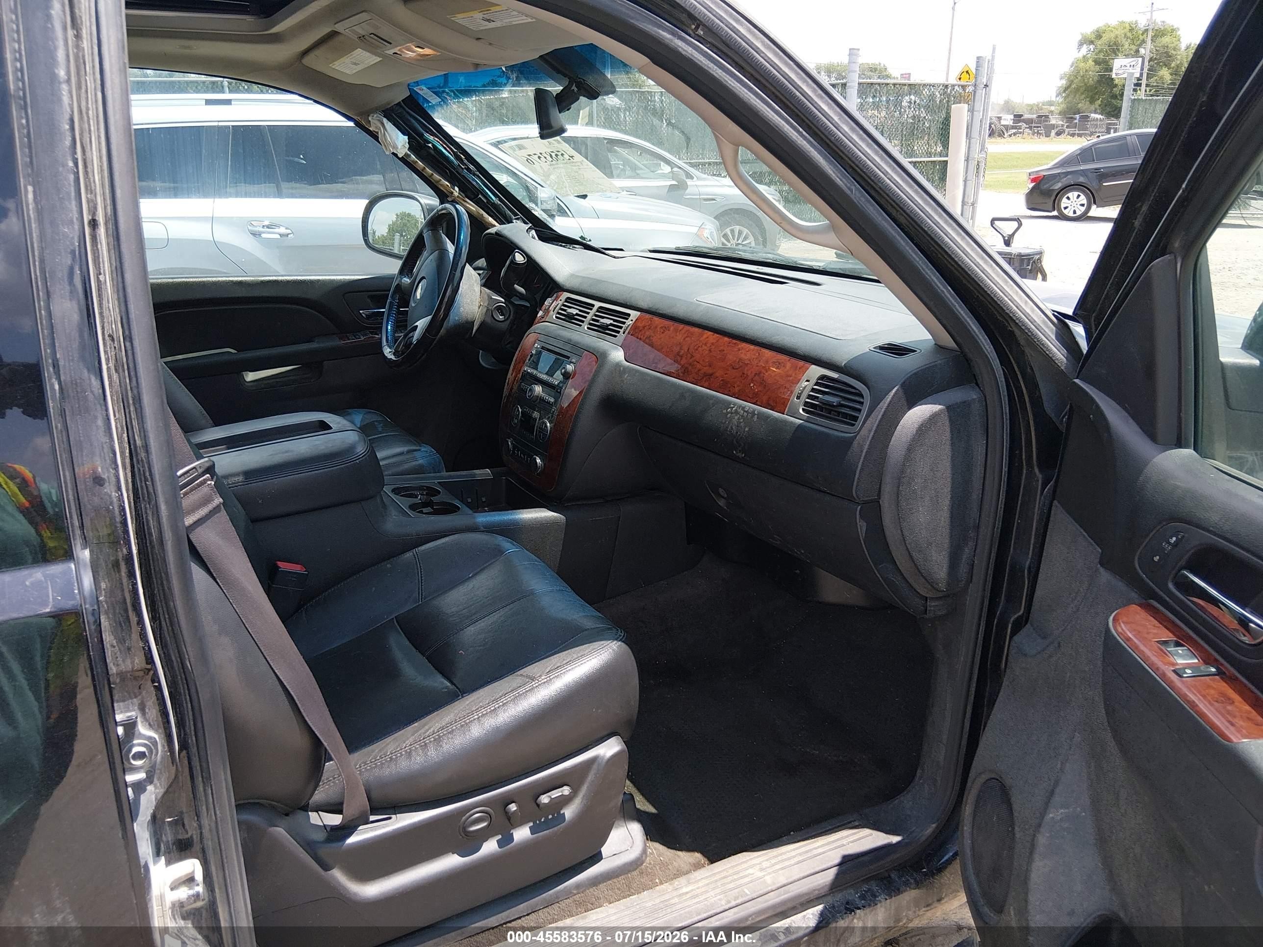2013 Chevrolet Suburban Lt Black vin: 1GNSKJE77DR361765