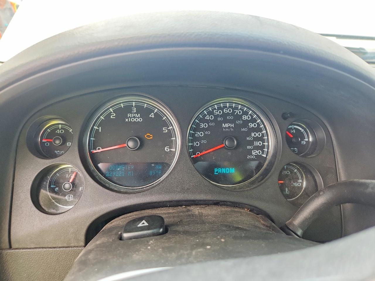 2014 Chevrolet Suburban K1500 Lt Серебряный vin: 1GNSKJE77ER117907