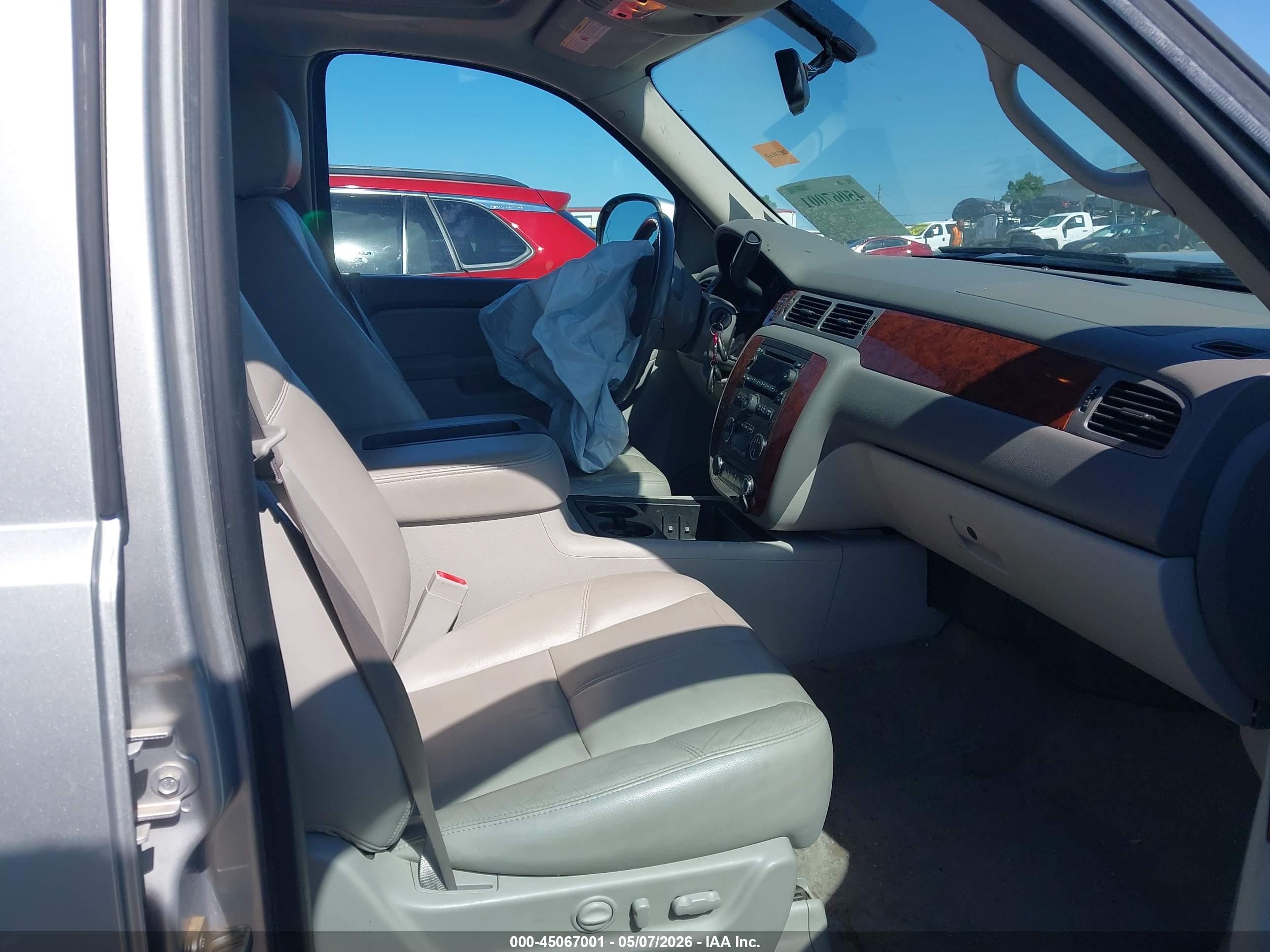 2014 Chevrolet Suburban 1500 Lt Gray vin: 1GNSKJE77ER227436