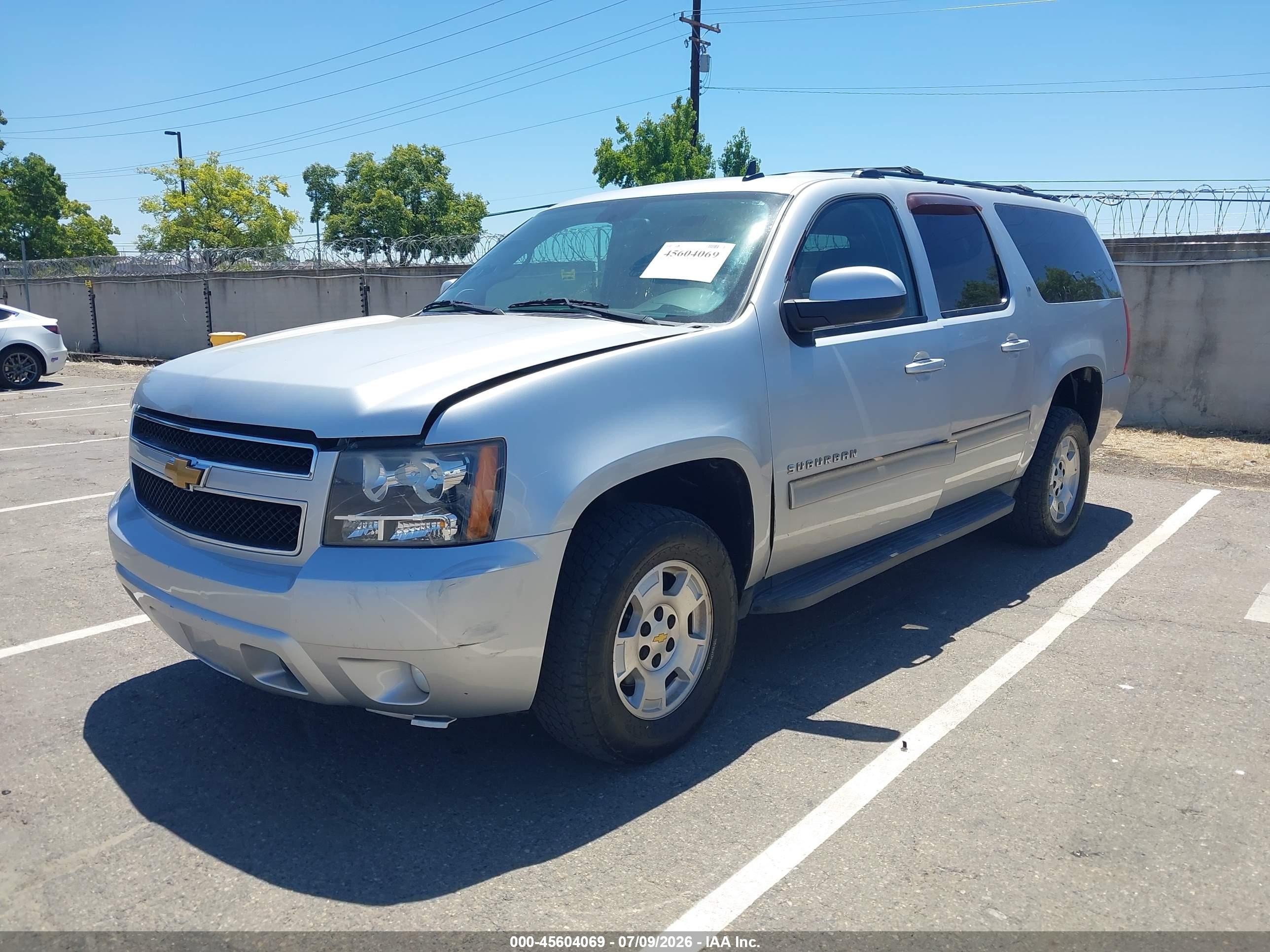 2012 Chevrolet Suburban Lt Серый vin: 1GNSKJE78CR214837