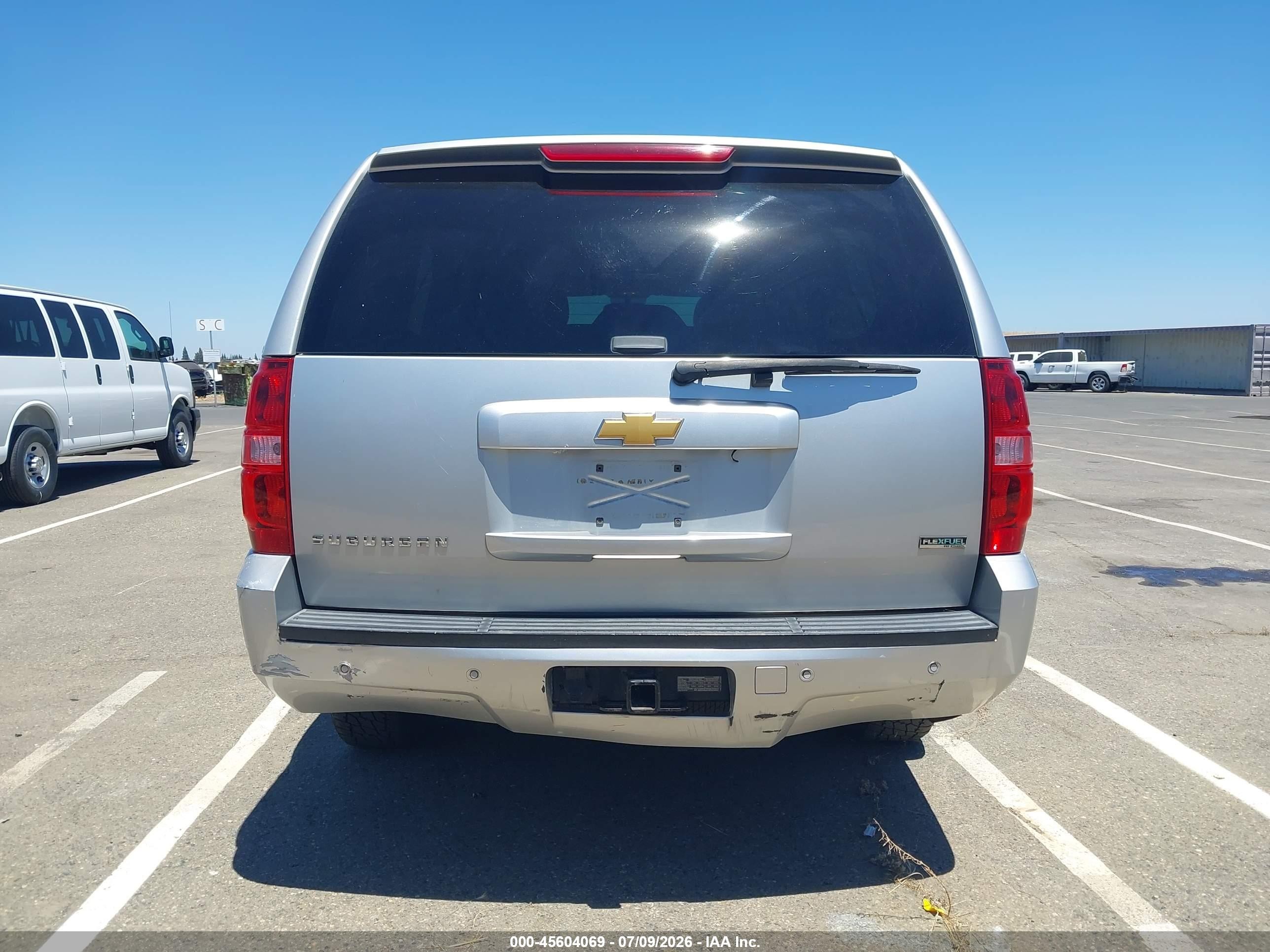 2012 Chevrolet Suburban Lt Серый vin: 1GNSKJE78CR214837