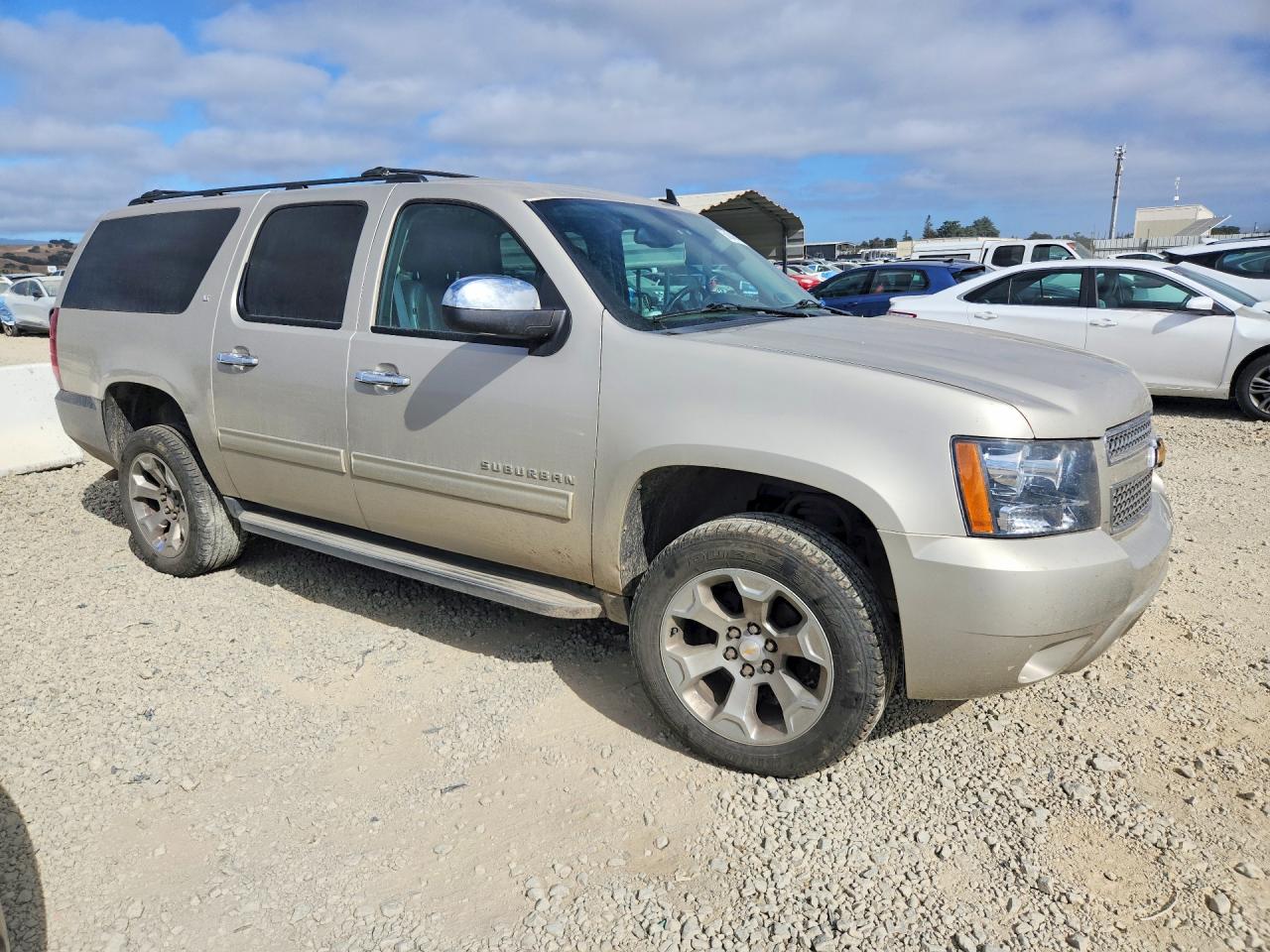 2013 Chevrolet Suburban K1500 Lt Silver vin: 1GNSKJE79DR132648
