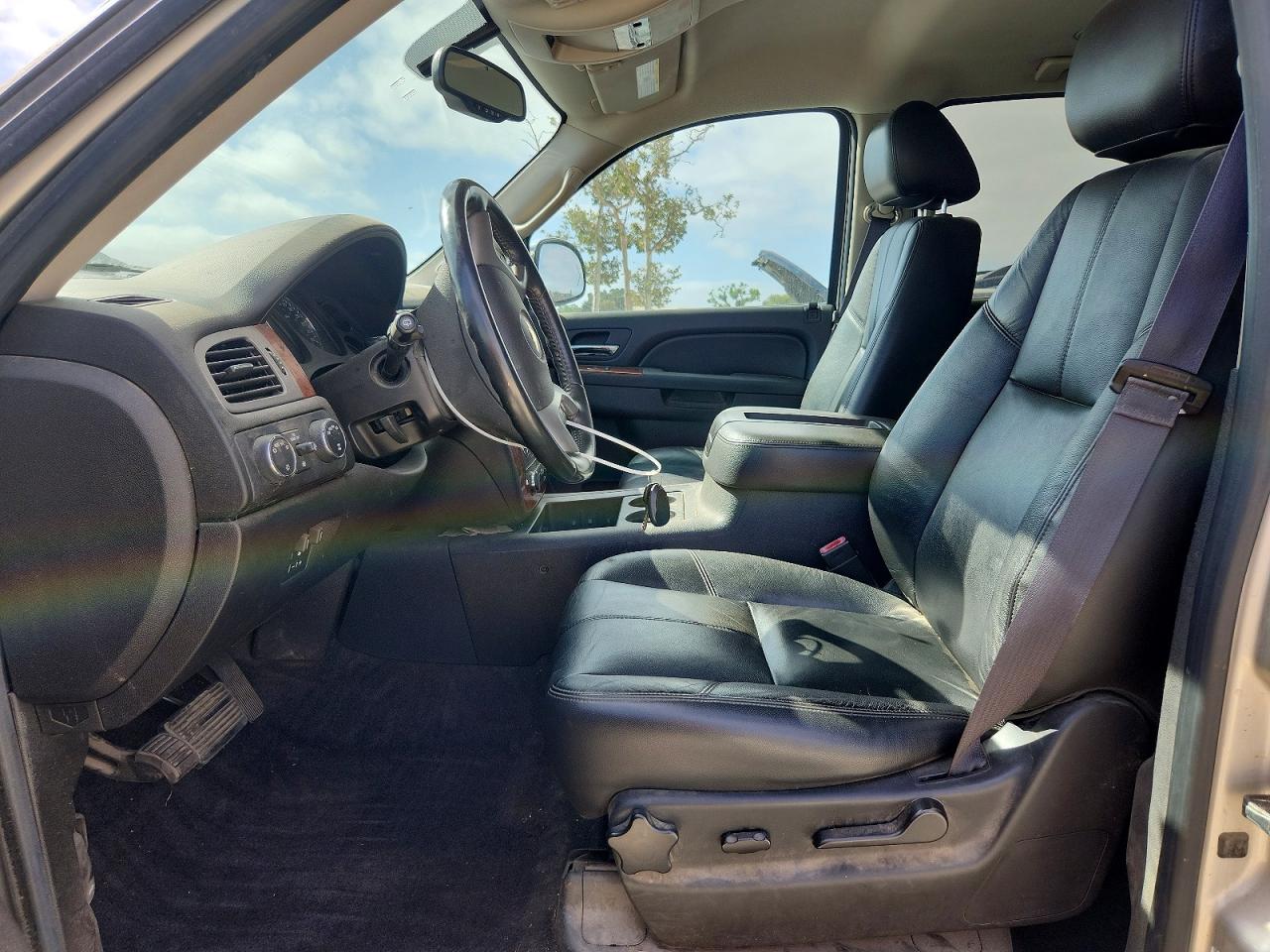 2013 Chevrolet Suburban K1500 Lt Silver vin: 1GNSKJE79DR132648