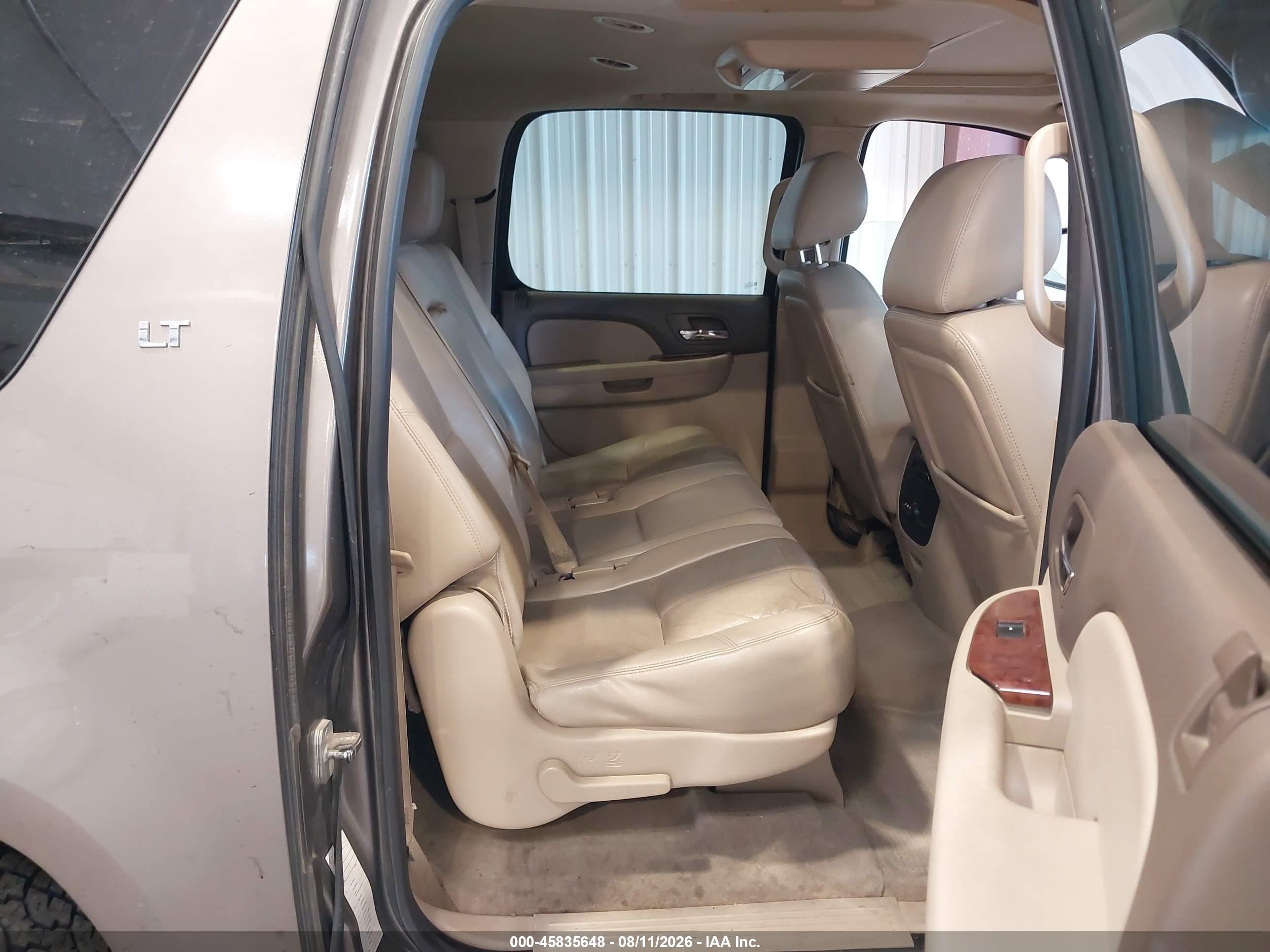 2013 Chevrolet Suburban Lt Желто-коричневый vin: 1GNSKJE79DR155816