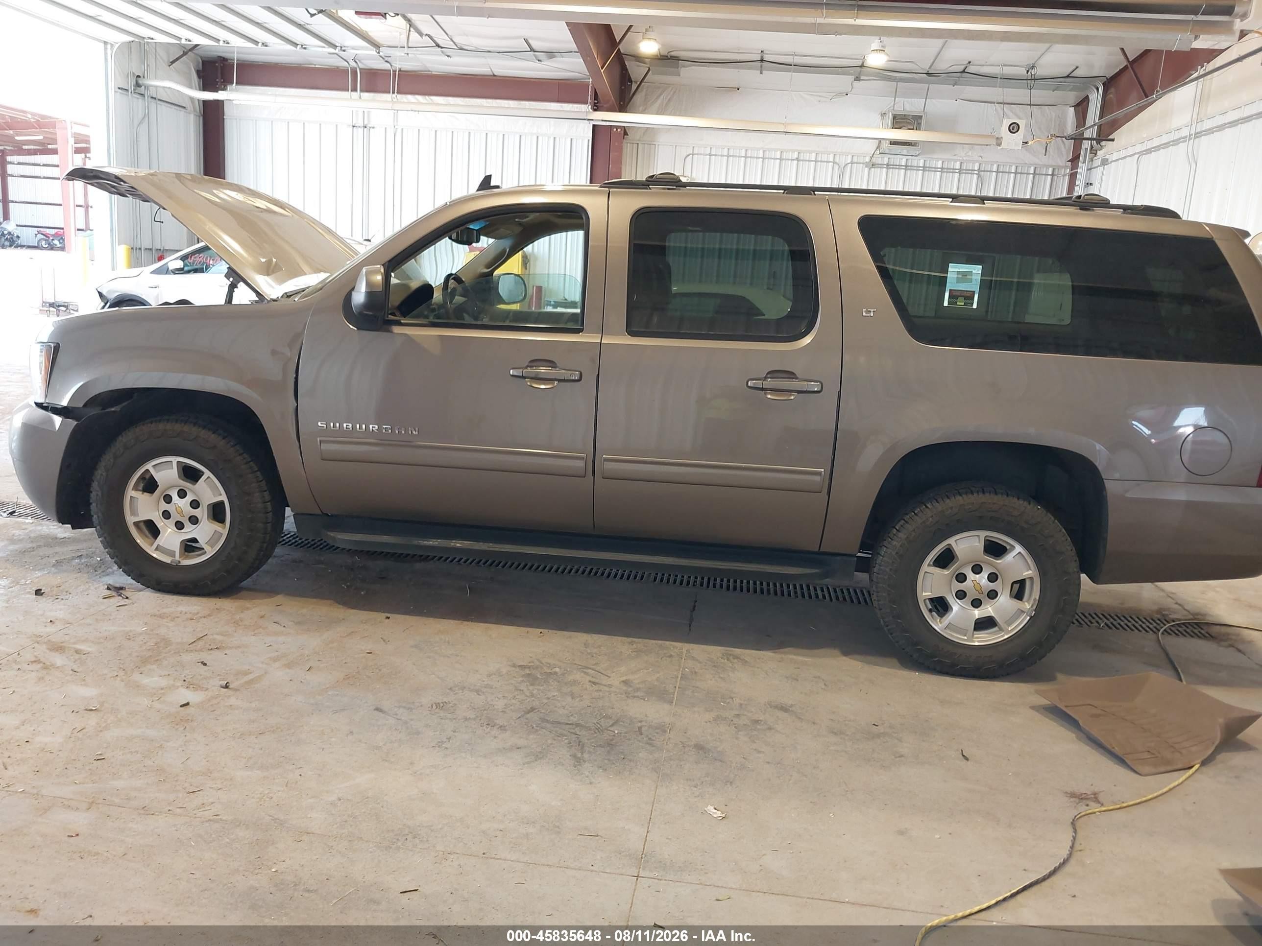 2013 Chevrolet Suburban Lt Желто-коричневый vin: 1GNSKJE79DR155816