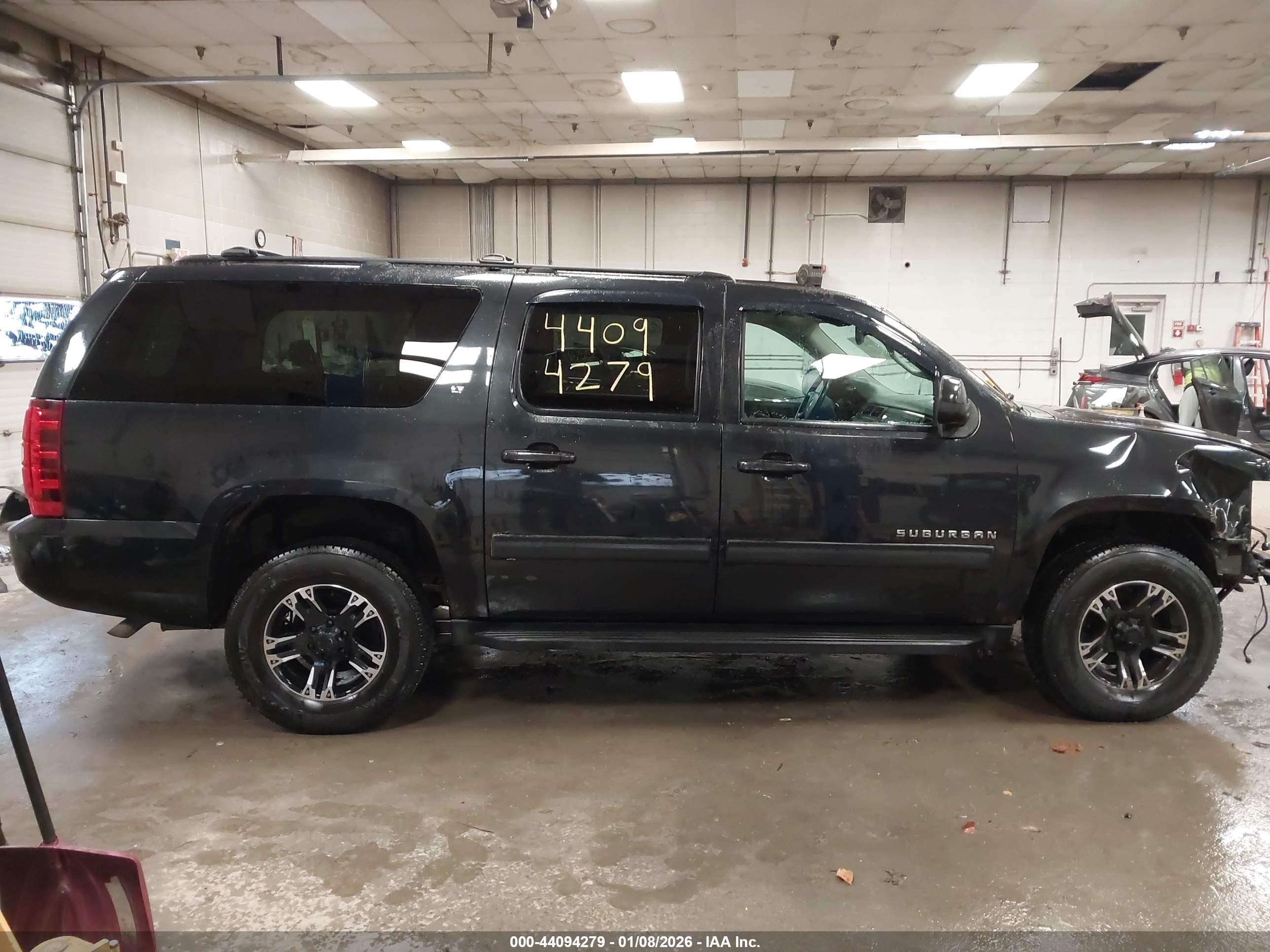 2013 Chevrolet Suburban 1500 Lt Black vin: 1GNSKJE79DR189903