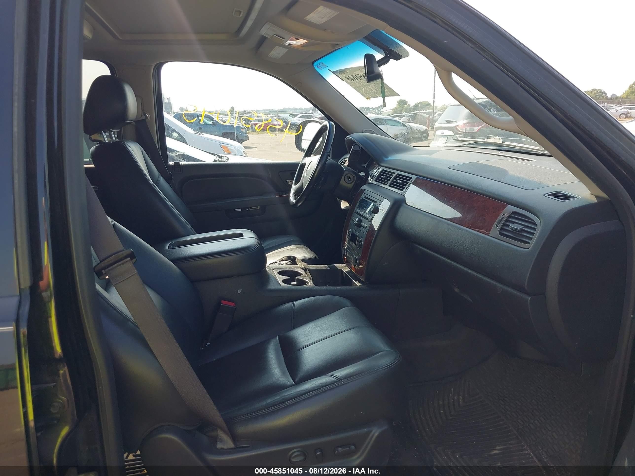 2013 Chevrolet Suburban Lt Черный vin: 1GNSKJE79DR220986