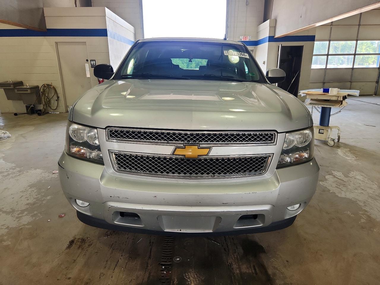 2013 Chevrolet Suburban K1500 Lt Beige vin: 1GNSKJE7XDR134974