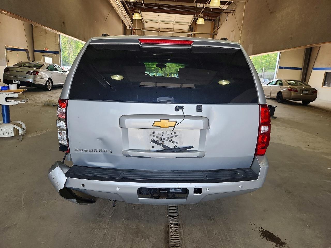 2013 Chevrolet Suburban K1500 Lt Beige vin: 1GNSKJE7XDR134974