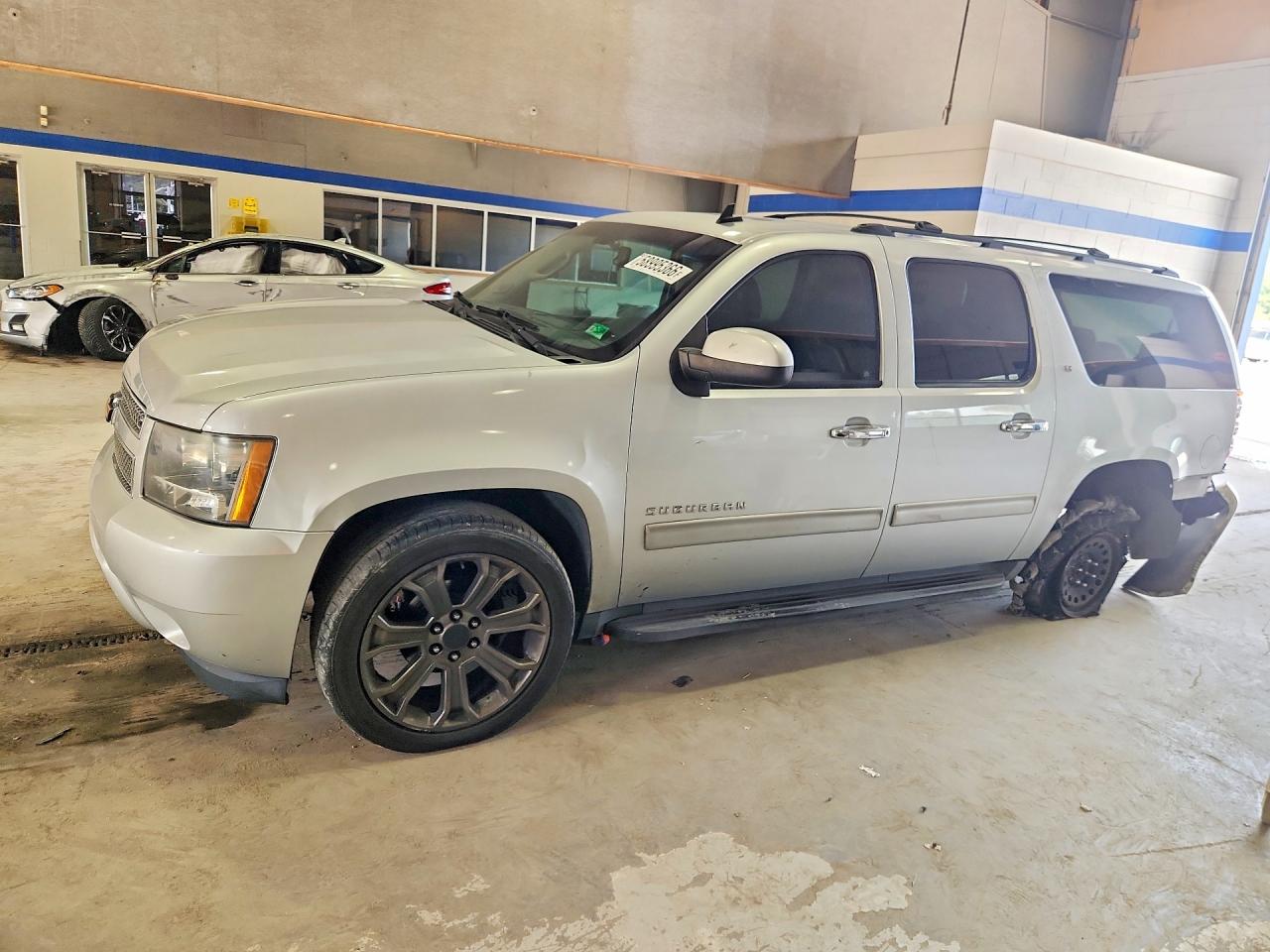 2013 Chevrolet Suburban K1500 Lt Beige vin: 1GNSKJE7XDR134974