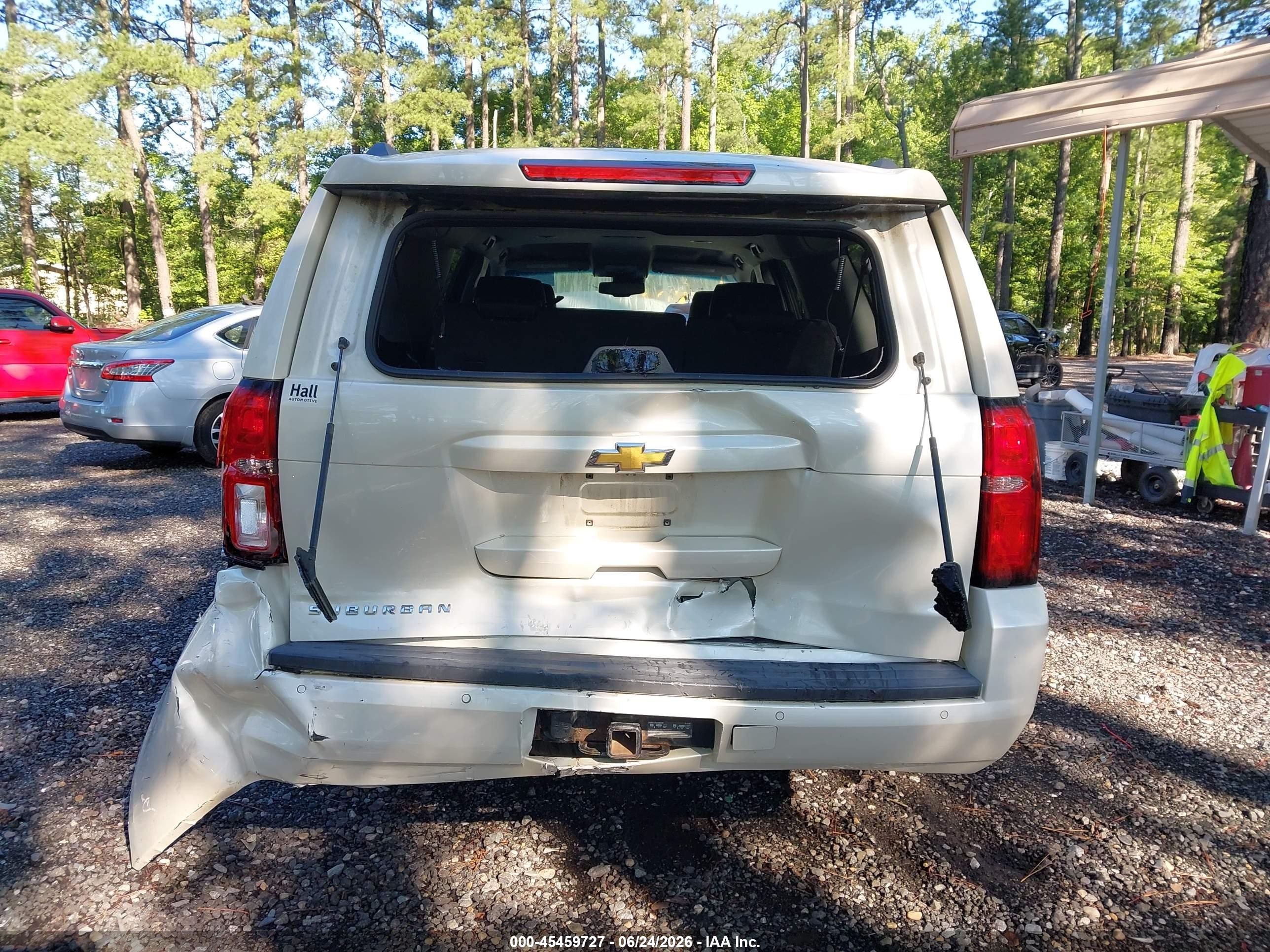 2015 Chevrolet Suburban Lt White vin: 1GNSKJKC0FR145809