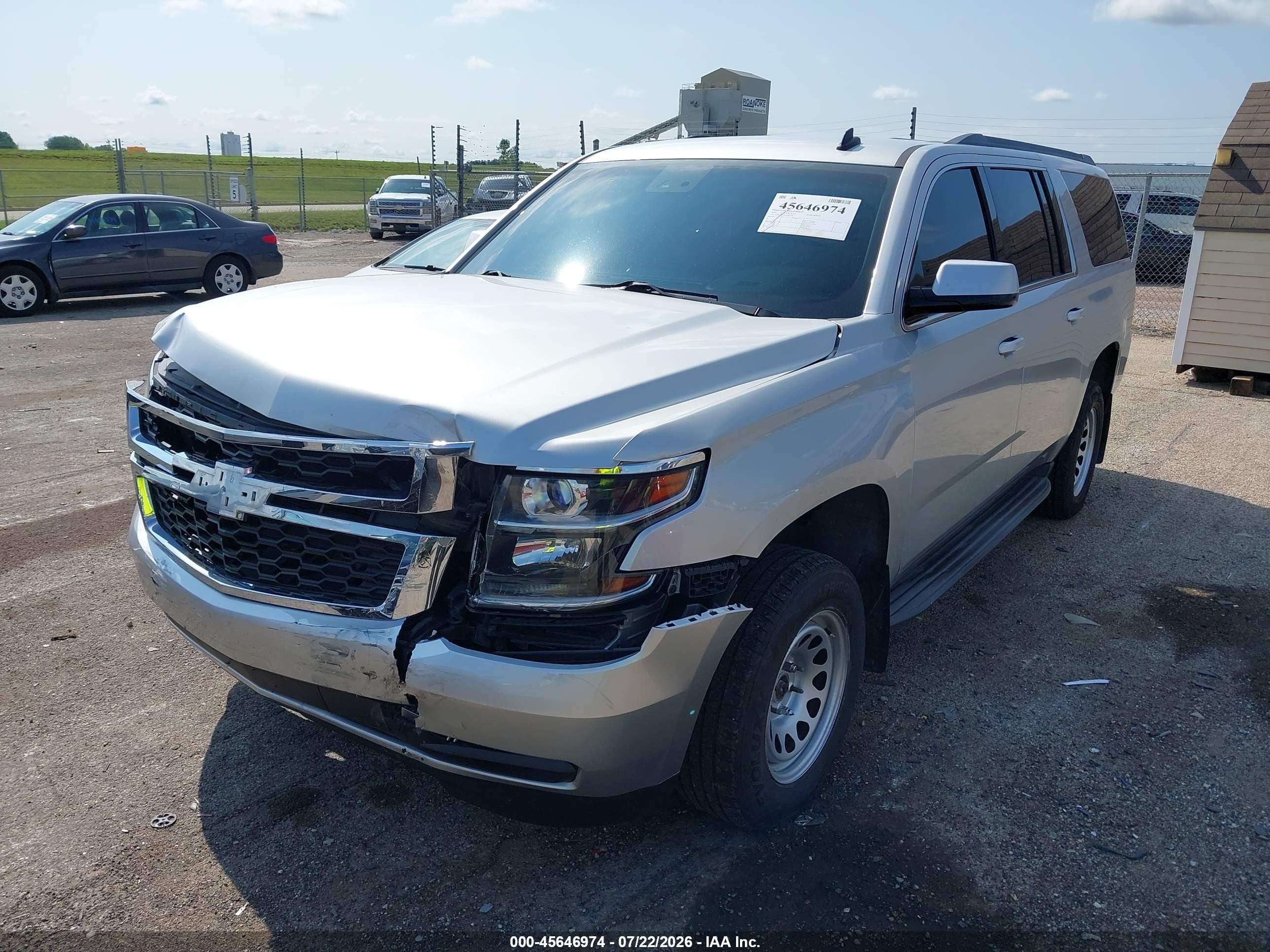 2015 Chevrolet Suburban Lt Silver vin: 1GNSKJKC0FR305705