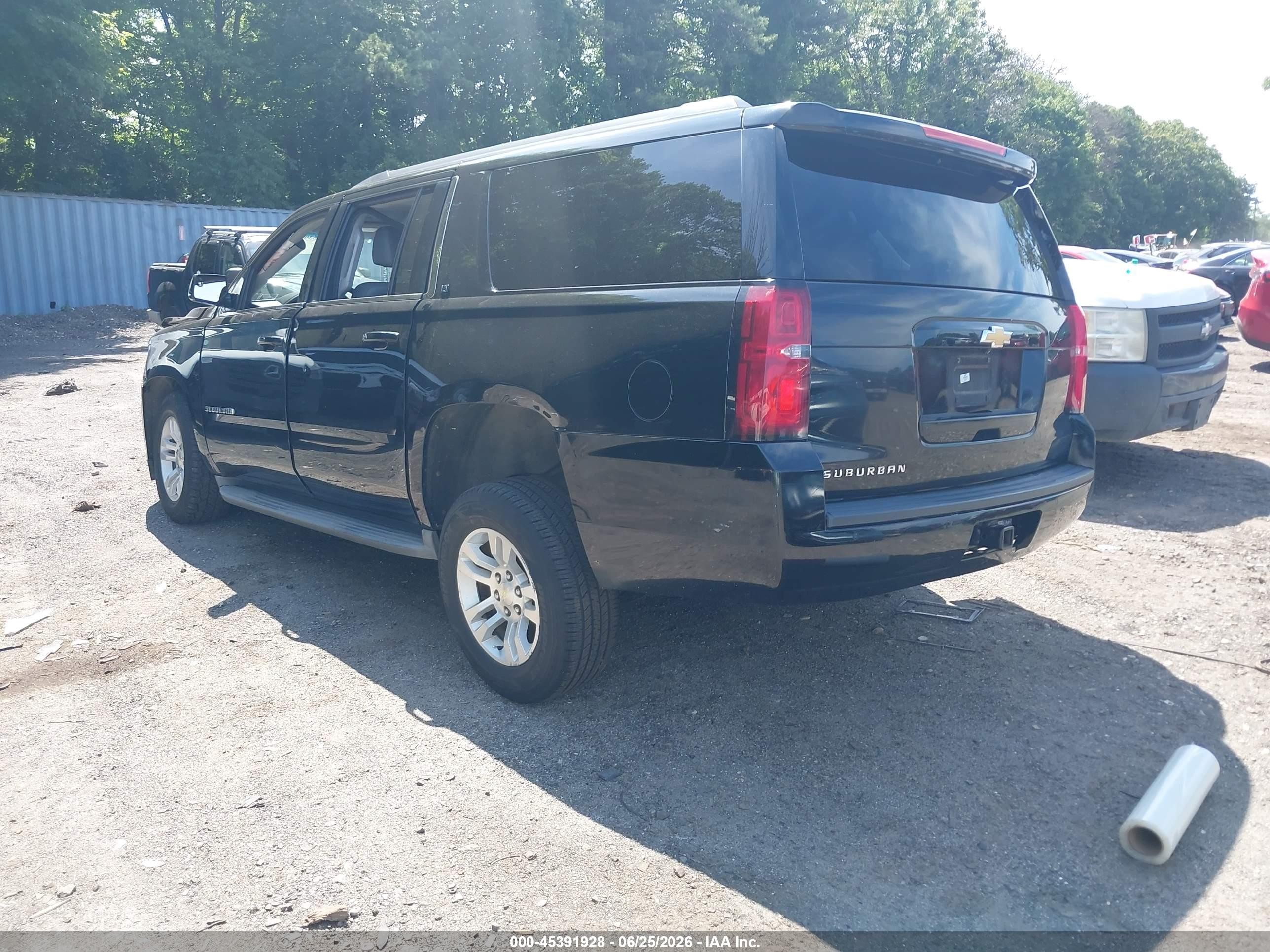 2015 Chevrolet Suburban Lt Black vin: 1GNSKJKC0FR543151