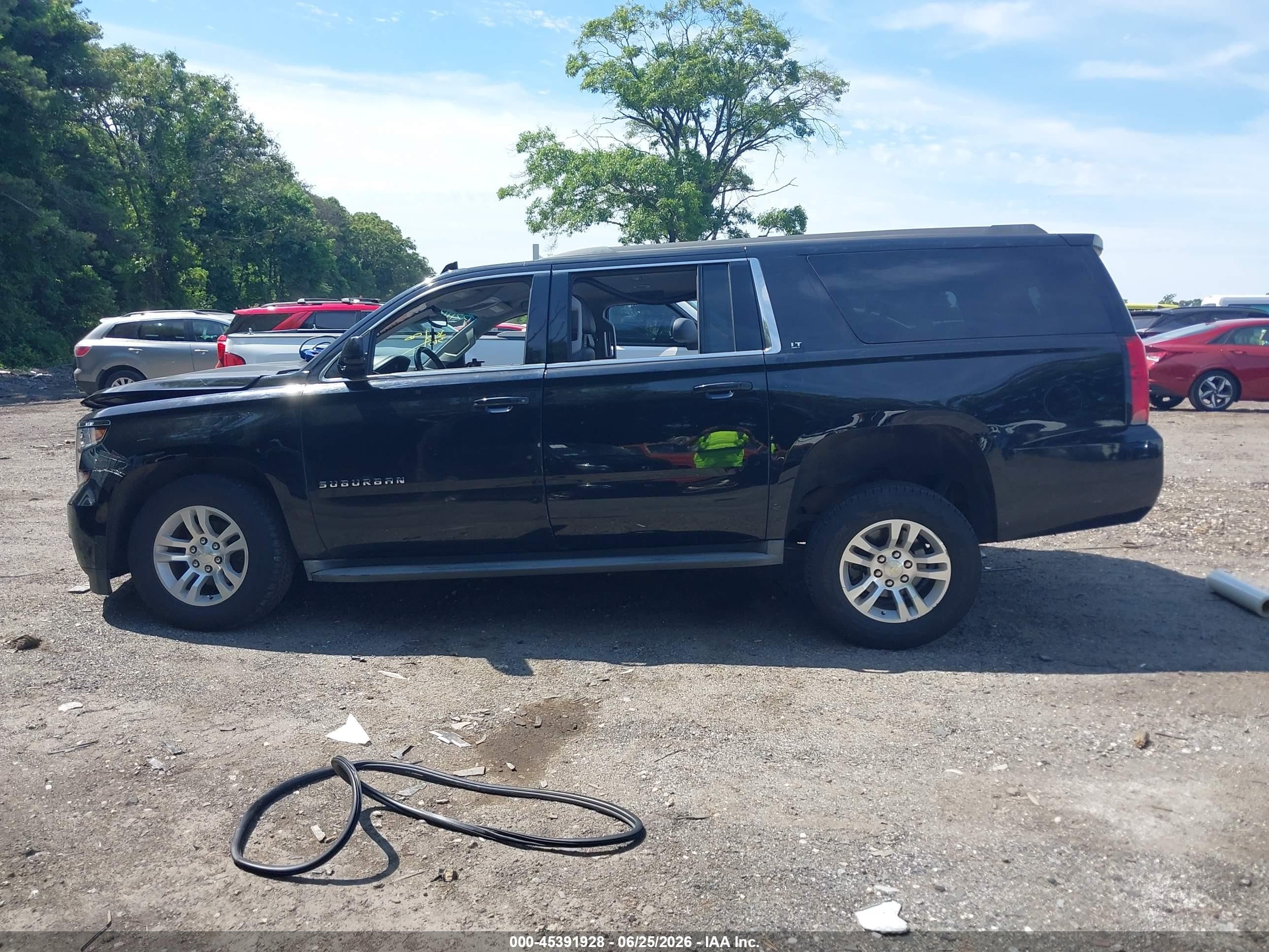 2015 Chevrolet Suburban Lt Black vin: 1GNSKJKC0FR543151