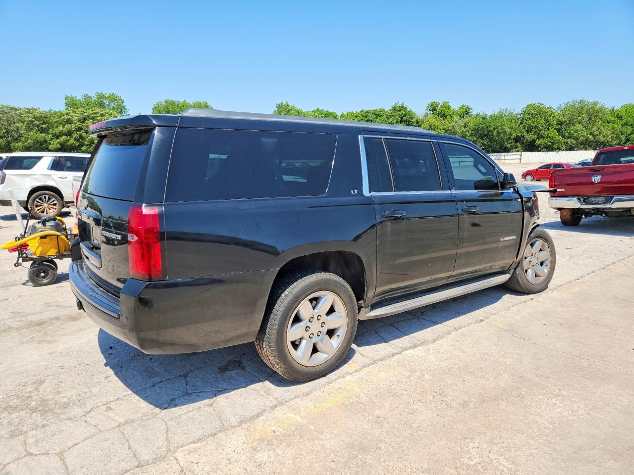 2015 Chevrolet Suburban Black vin: 1GNSKJKC0FR630550