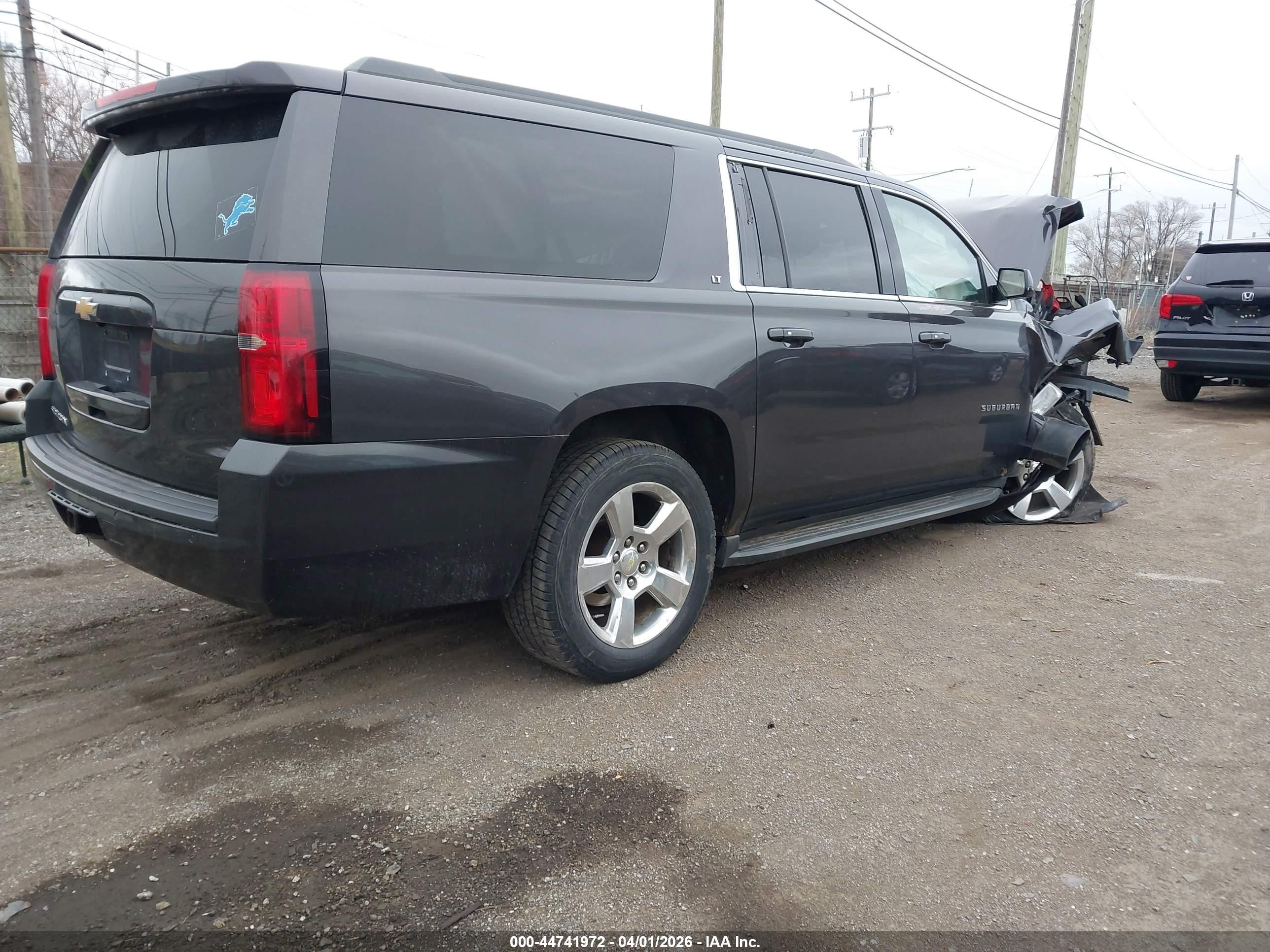 2015 Chevrolet Suburban 1500 Lt Gray vin: 1GNSKJKC0FR729059