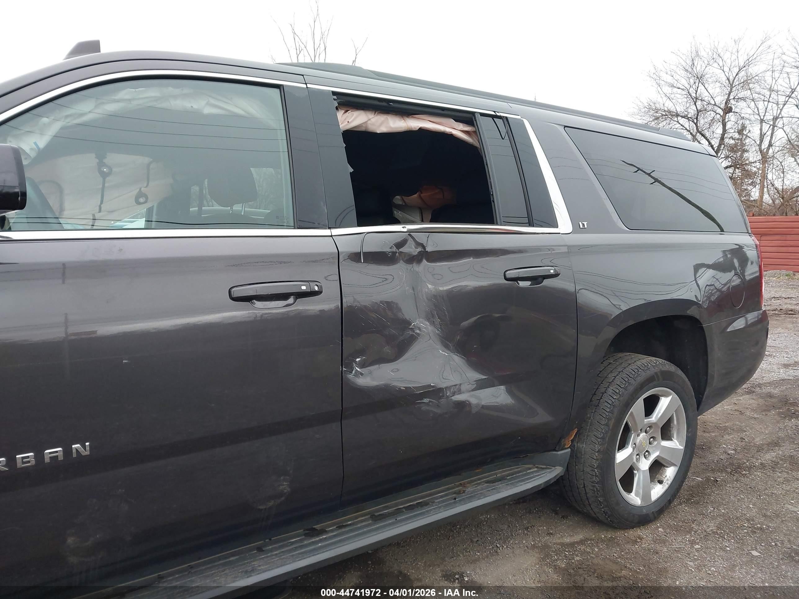 2015 Chevrolet Suburban 1500 Lt Gray vin: 1GNSKJKC0FR729059