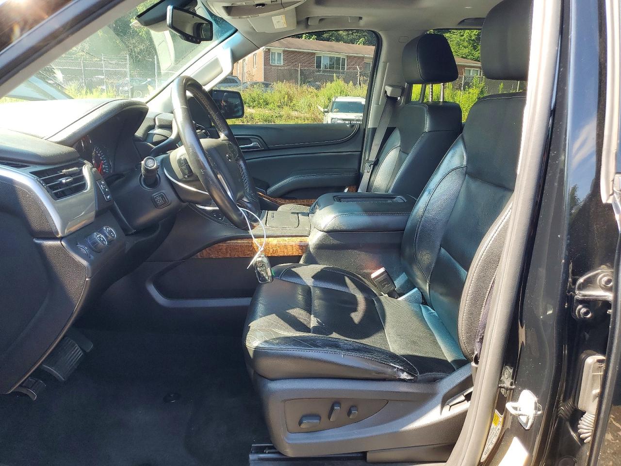 2017 Chevrolet Suburban K1500 Premier Черный vin: 1GNSKJKC0HR124221
