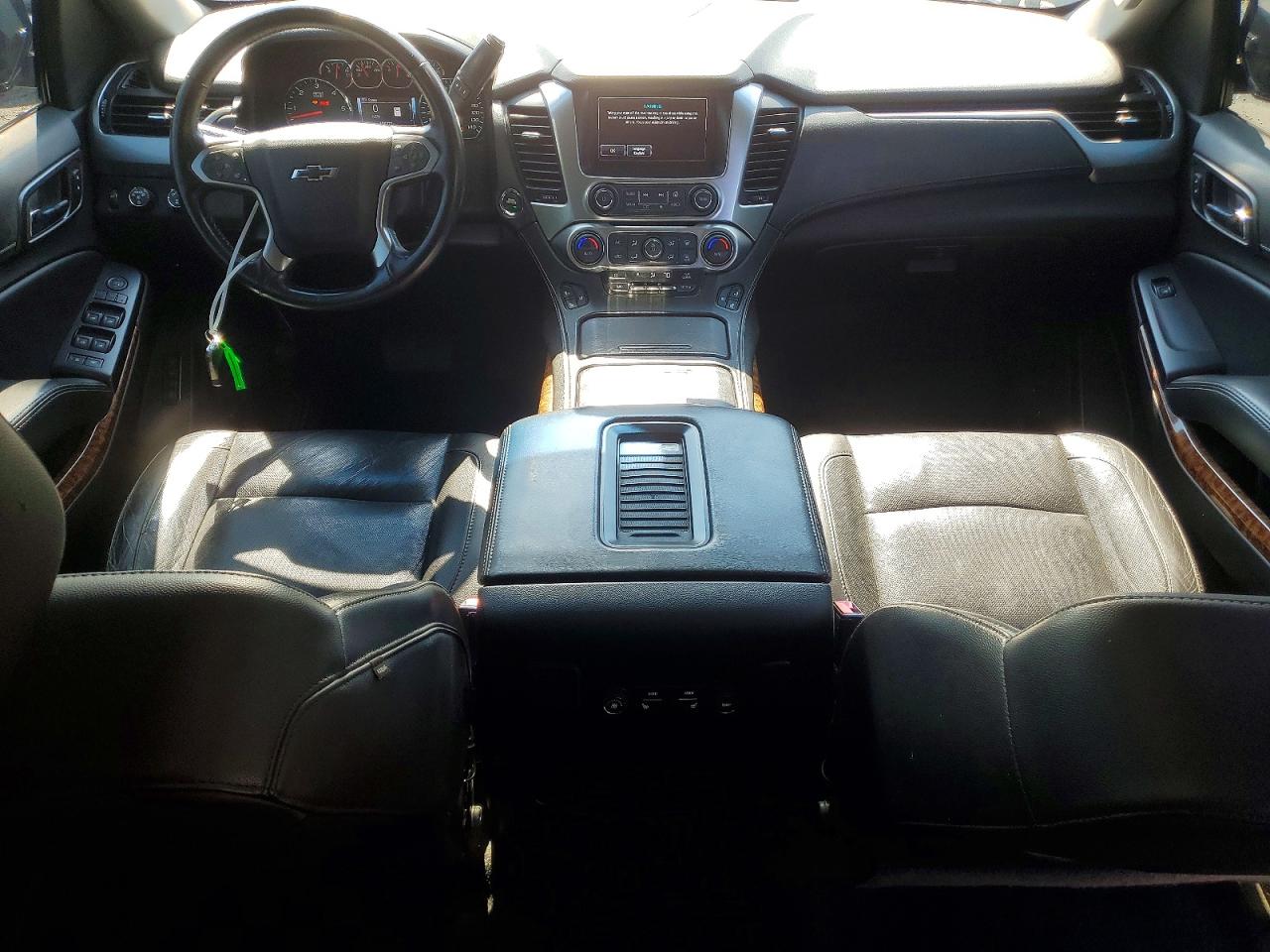 2017 Chevrolet Suburban K1500 Premier Черный vin: 1GNSKJKC0HR124221