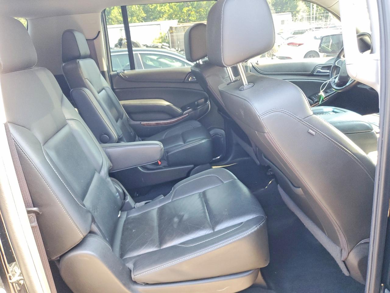 2017 Chevrolet Suburban K1500 Premier Черный vin: 1GNSKJKC0HR124221