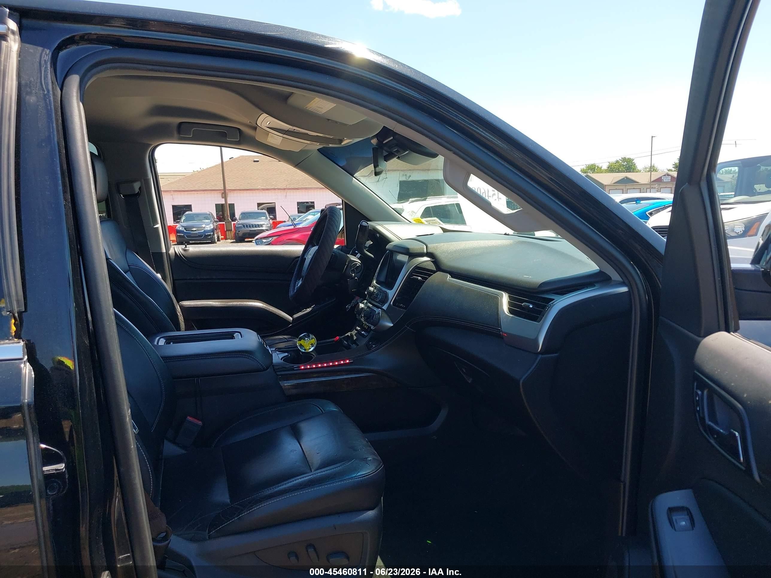2015 Chevrolet Suburban Lt Black vin: 1GNSKJKC1FR120773