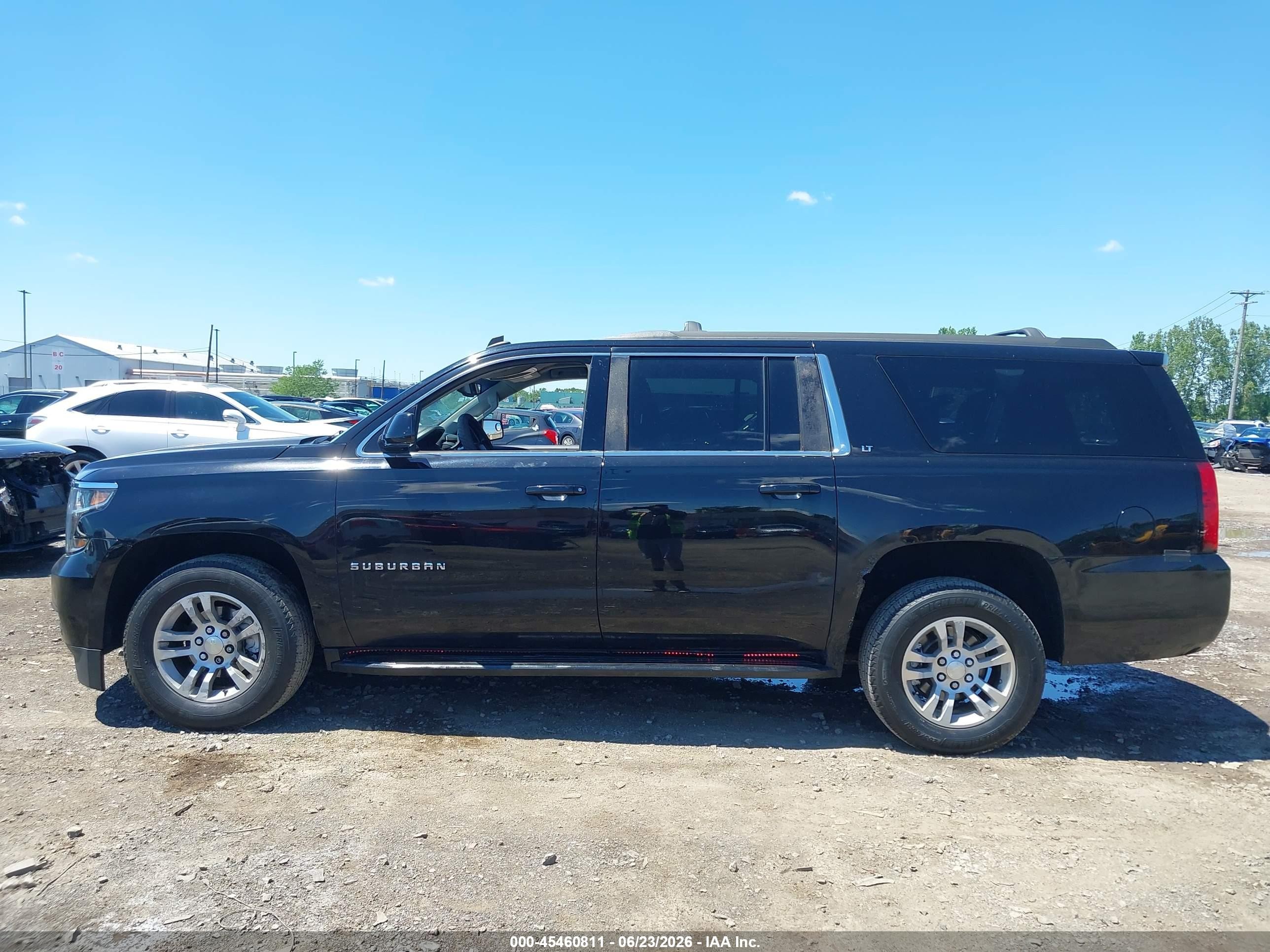 2015 Chevrolet Suburban Lt Black vin: 1GNSKJKC1FR120773