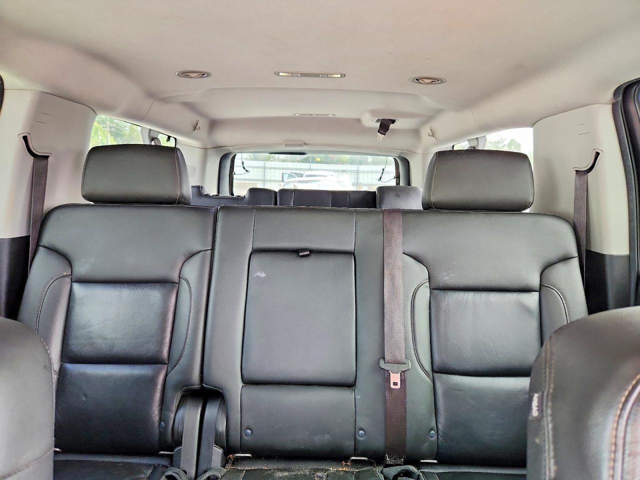 2015 Chevrolet Suburban K1500 Lt White vin: 1GNSKJKC2FR169139