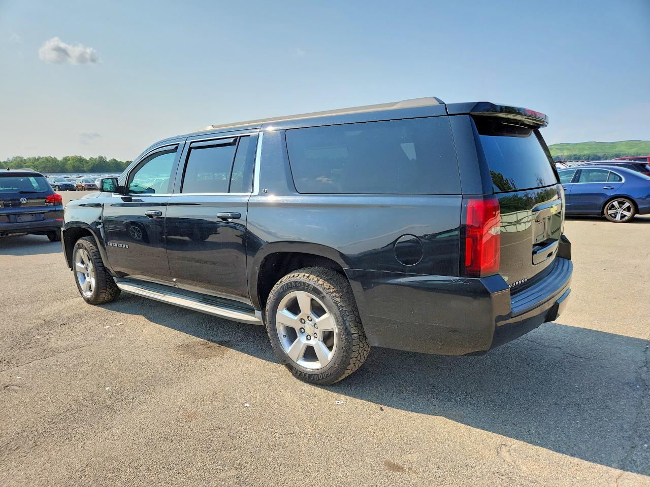 2015 Chevrolet Suburban K1500 Lt Черный vin: 1GNSKJKC2FR187334