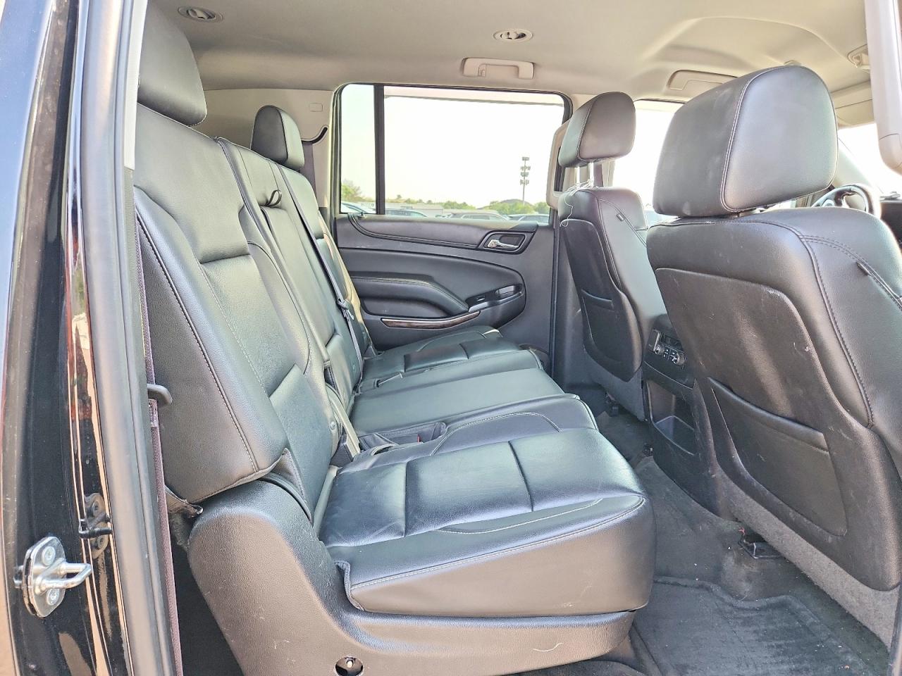 2015 Chevrolet Suburban K1500 Lt Черный vin: 1GNSKJKC2FR187334