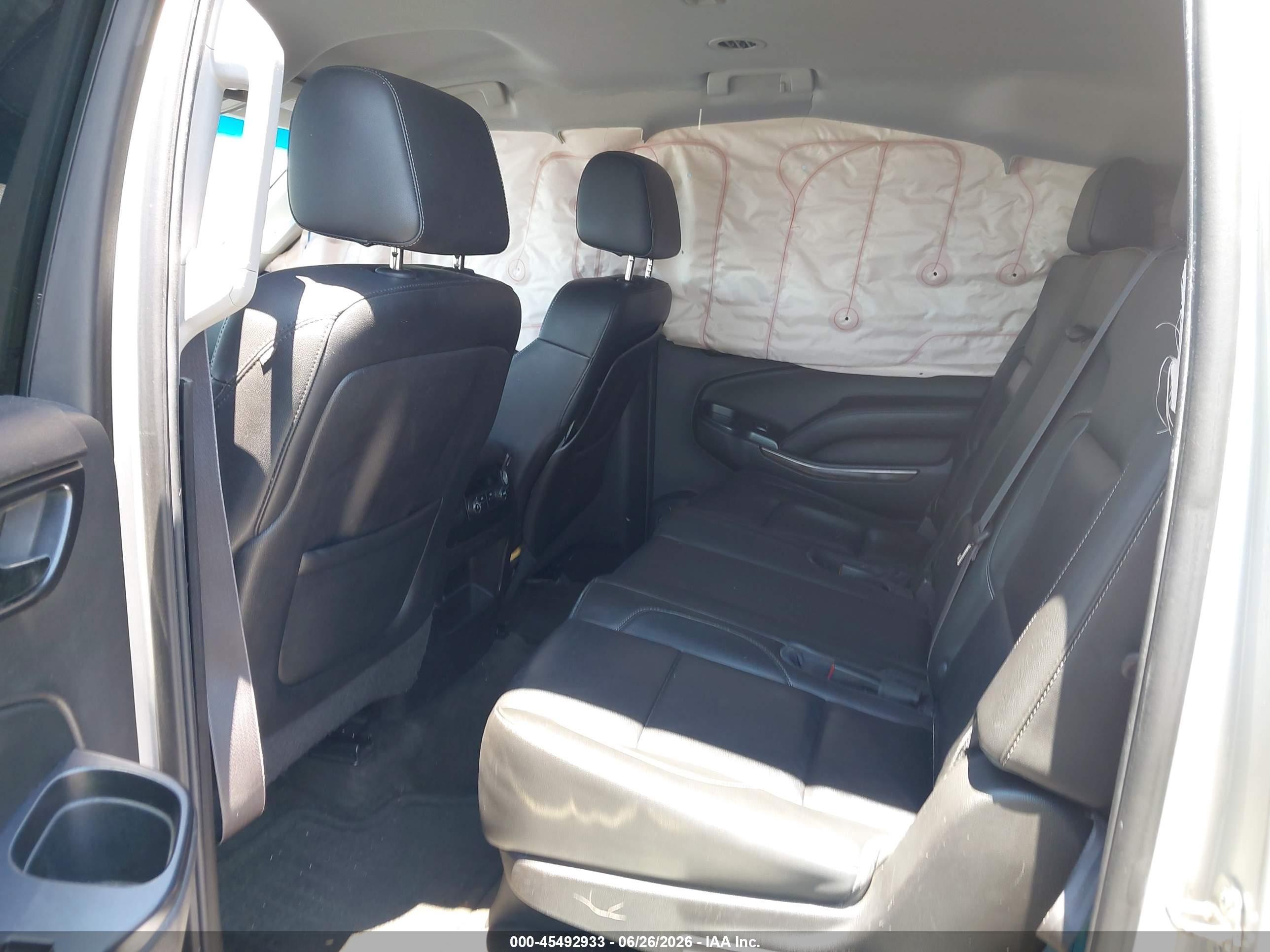 2015 Chevrolet Suburban Lt Silver vin: 1GNSKJKC2FR212779