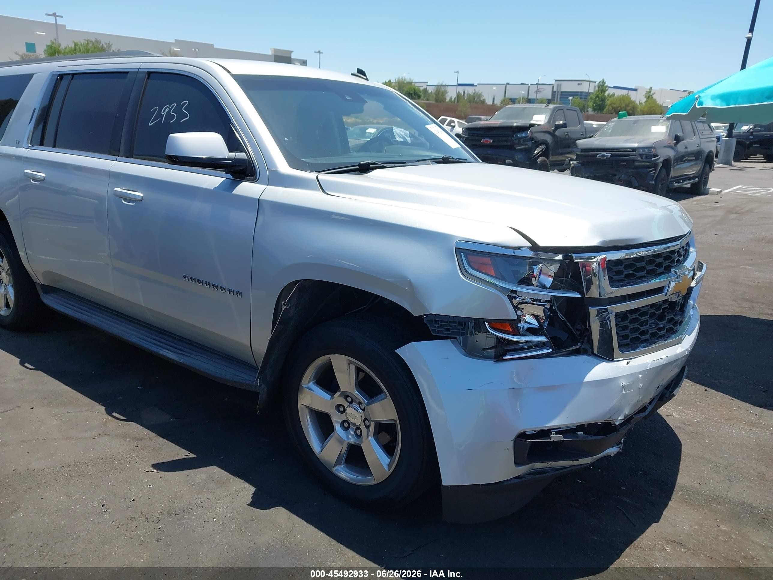 2015 Chevrolet Suburban Lt Silver vin: 1GNSKJKC2FR212779