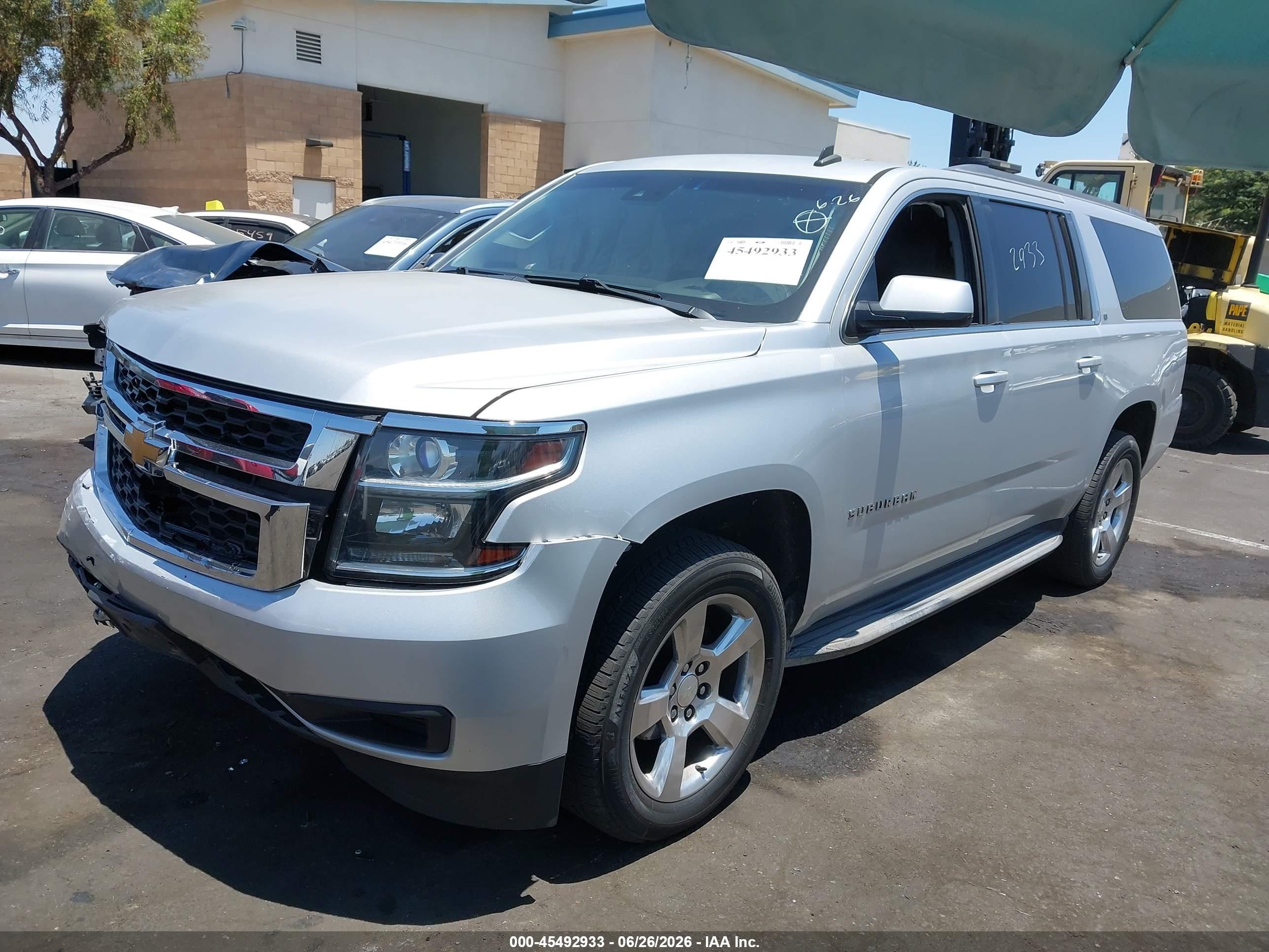 2015 Chevrolet Suburban Lt Silver vin: 1GNSKJKC2FR212779