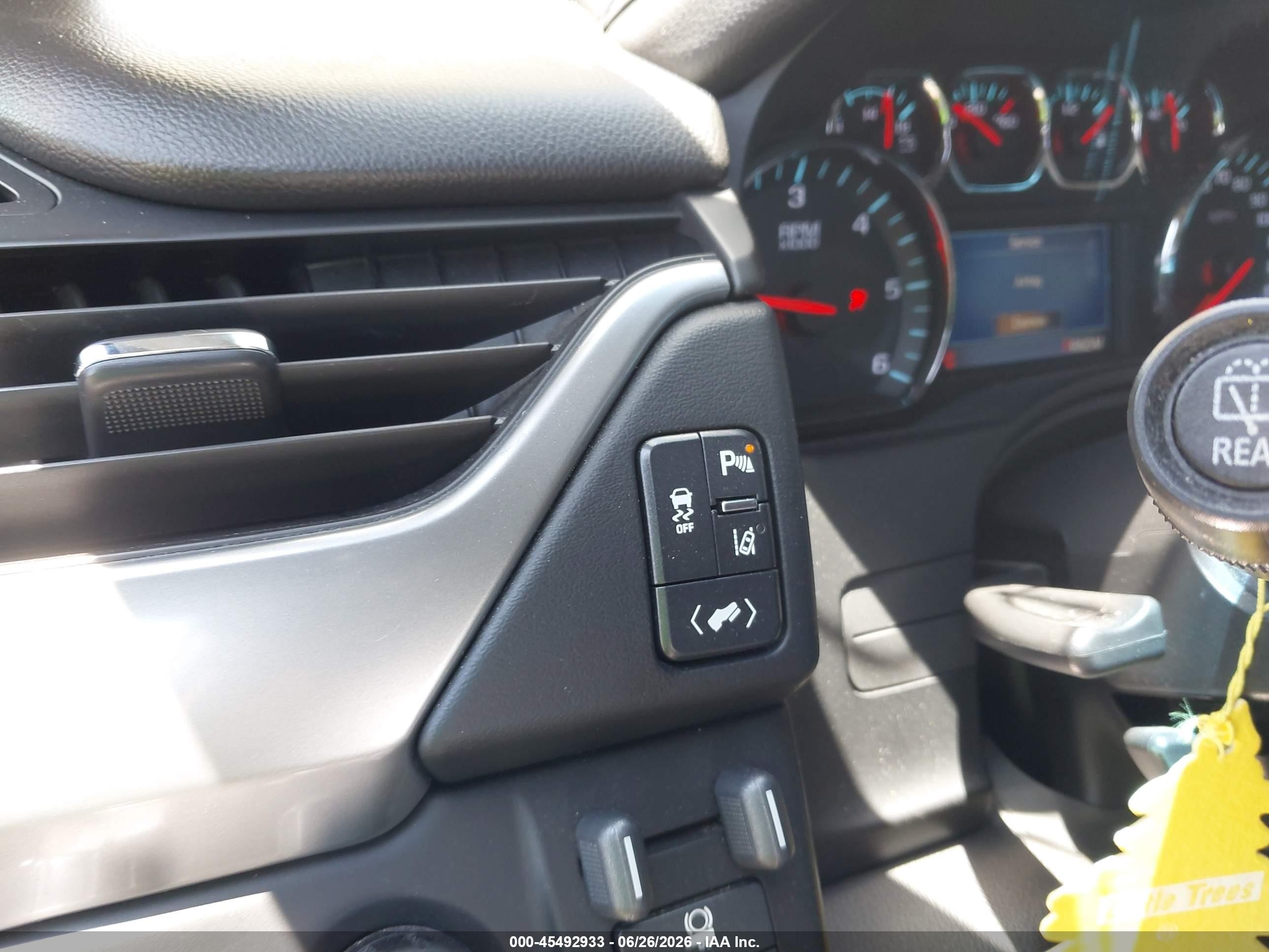 2015 Chevrolet Suburban Lt Silver vin: 1GNSKJKC2FR212779