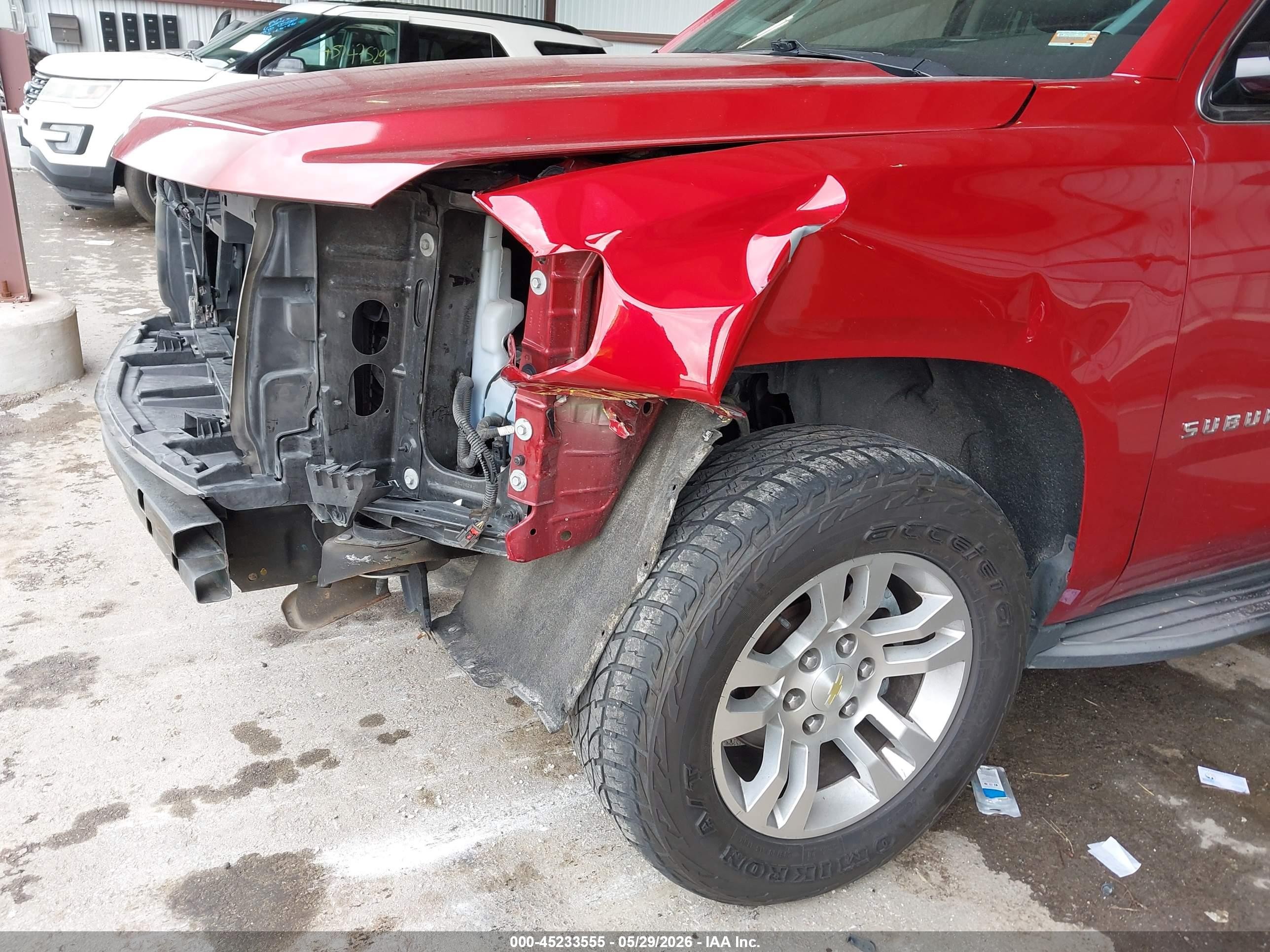 2015 Chevrolet Suburban 1500 Lt Red vin: 1GNSKJKC2FR600708