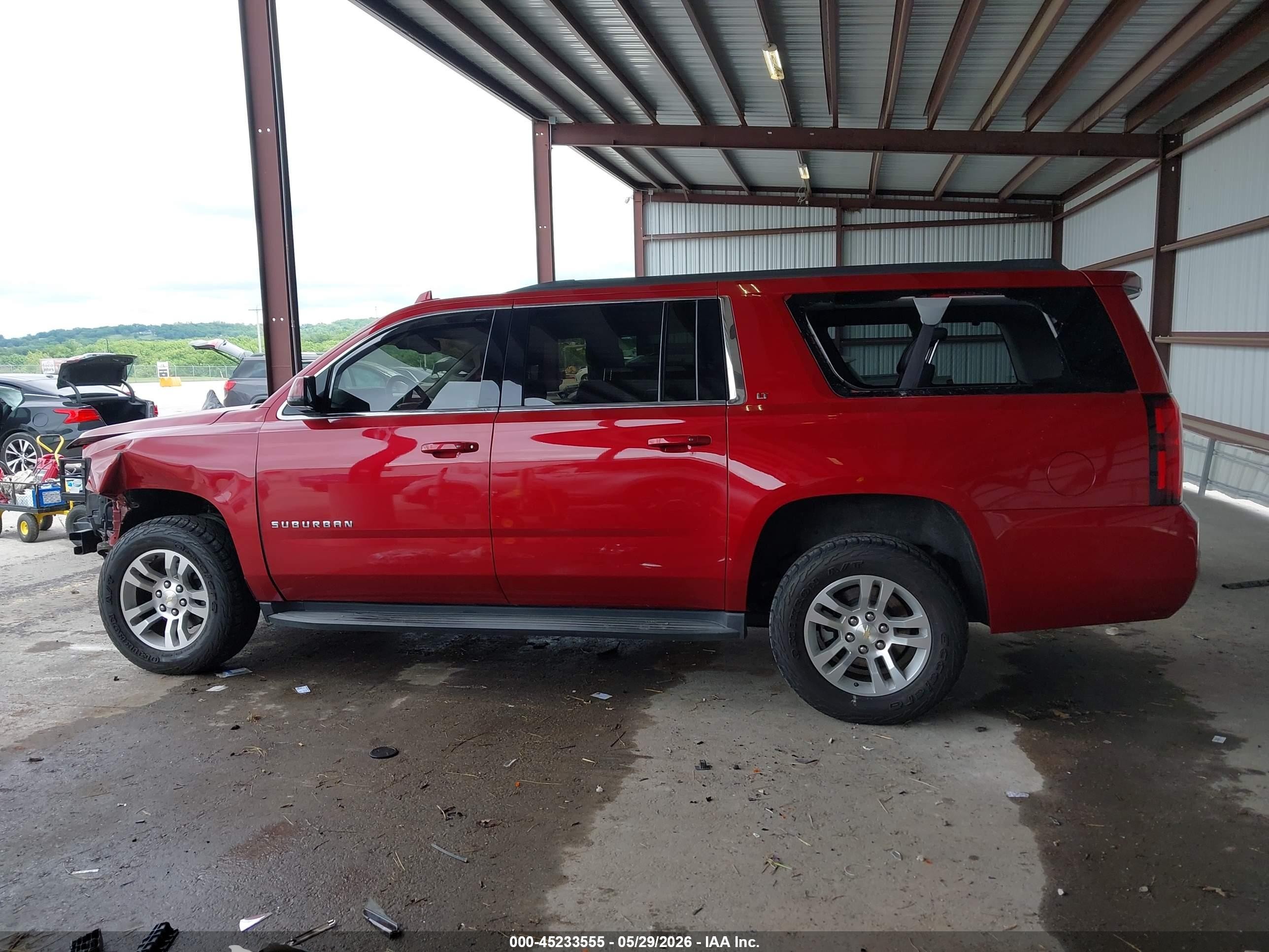 2015 Chevrolet Suburban 1500 Lt Red vin: 1GNSKJKC2FR600708