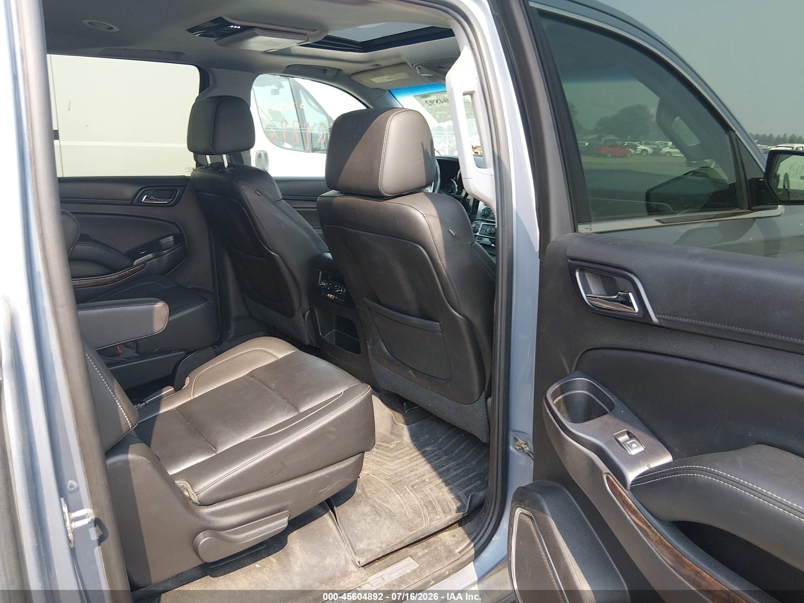 2015 Chevrolet Suburban Lt Синий vin: 1GNSKJKC2FR745862